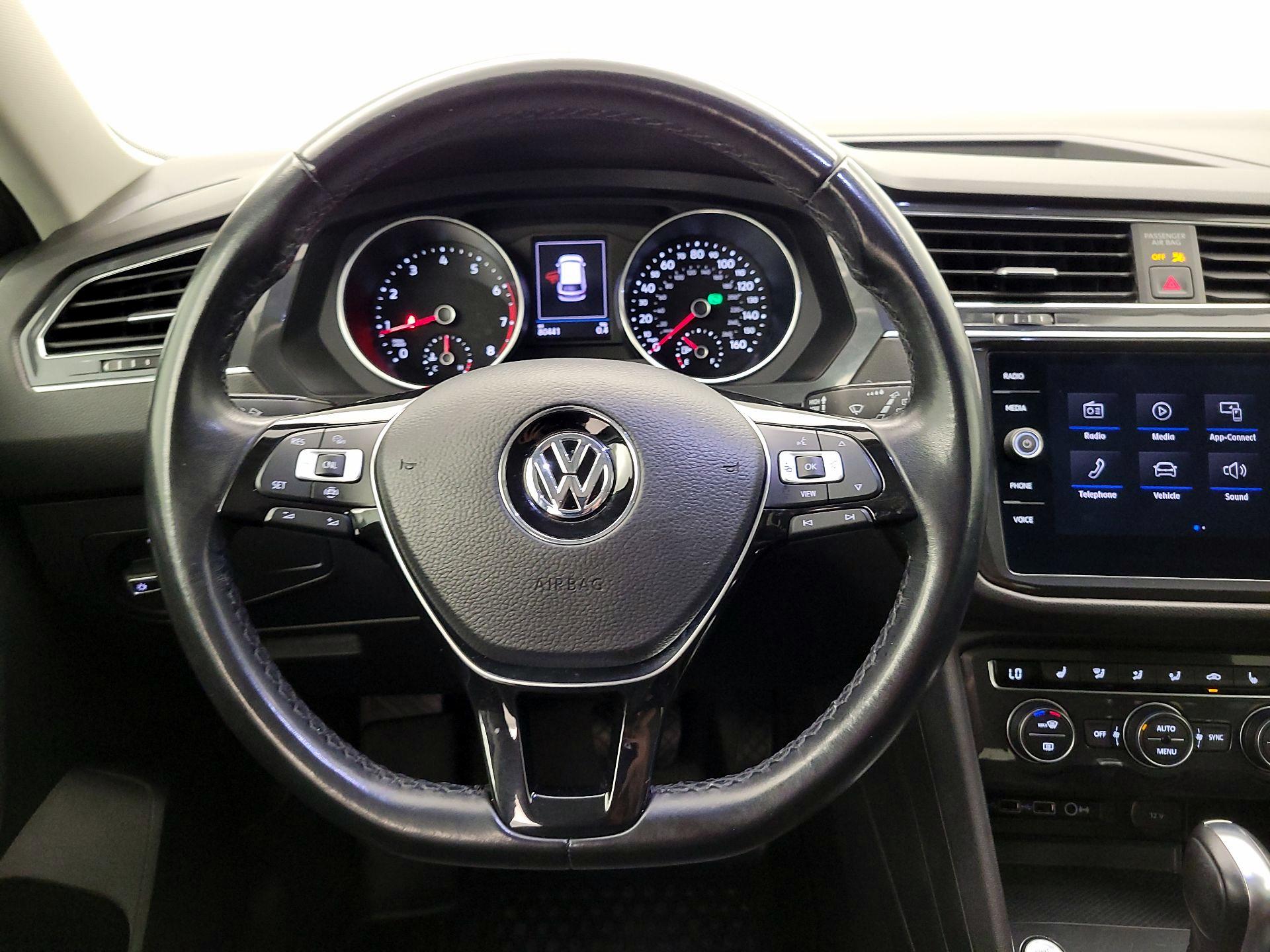 Thumbnail: 2019 Volkswagen Tiguan - 10