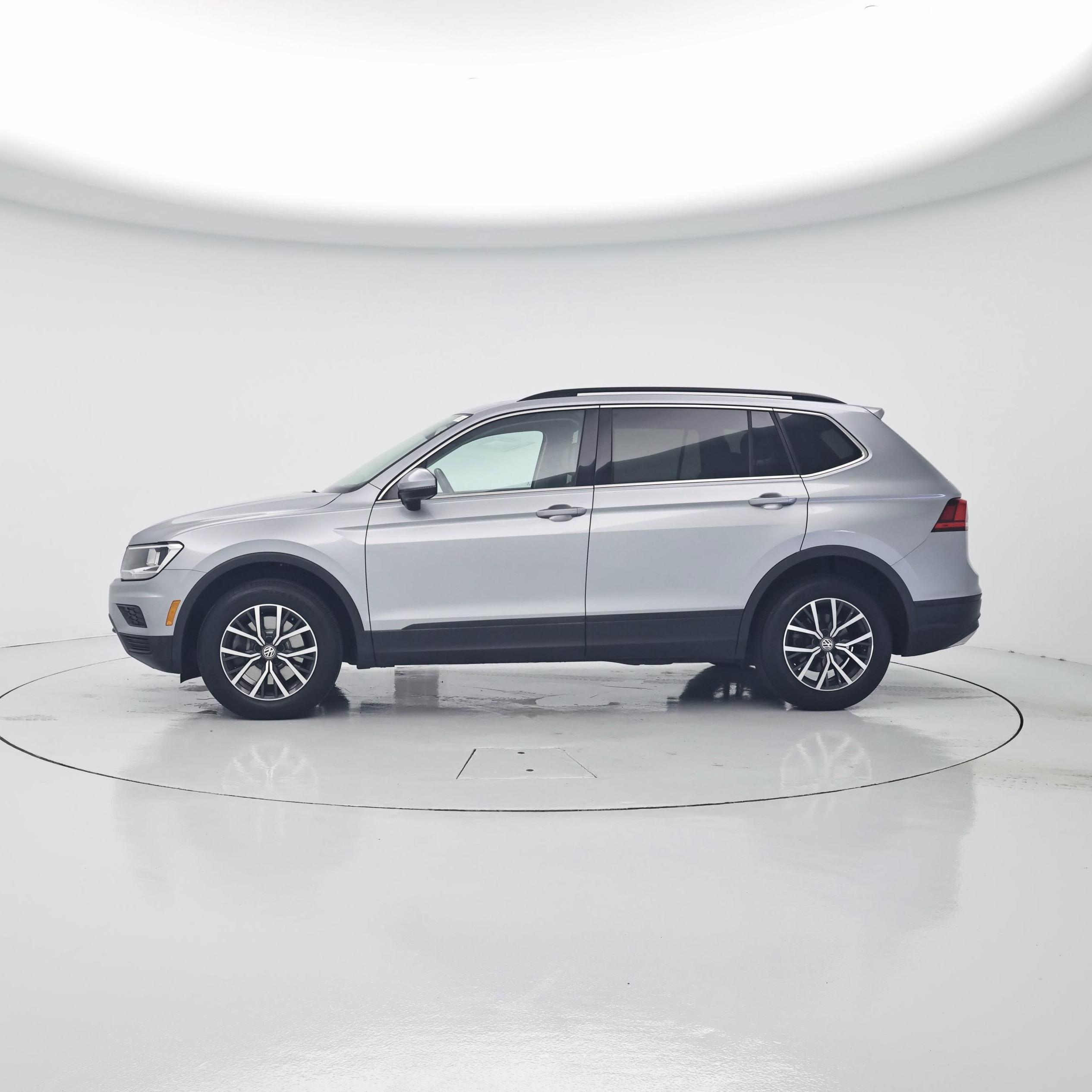Thumbnail: 2019 Volkswagen Tiguan - 3