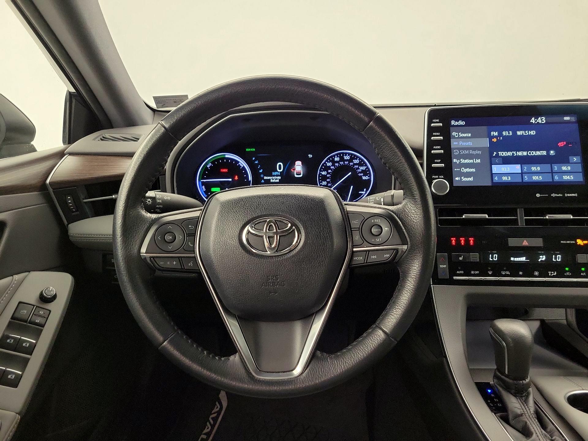 Thumbnail: 2019 Toyota Avalon - 10
