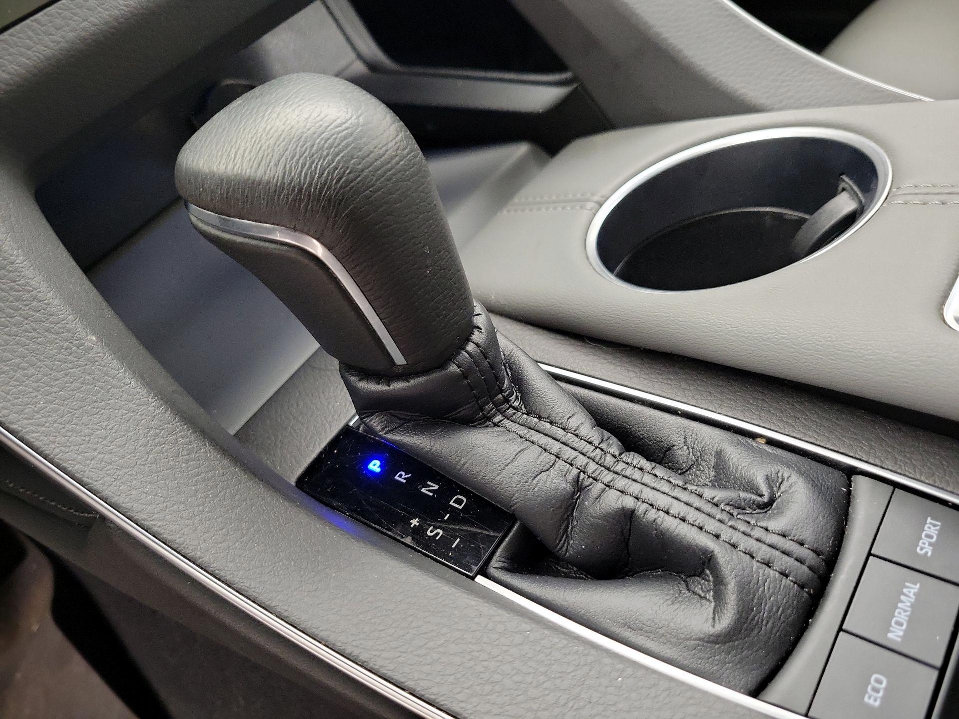 Thumbnail: 2019 Toyota Avalon - 17