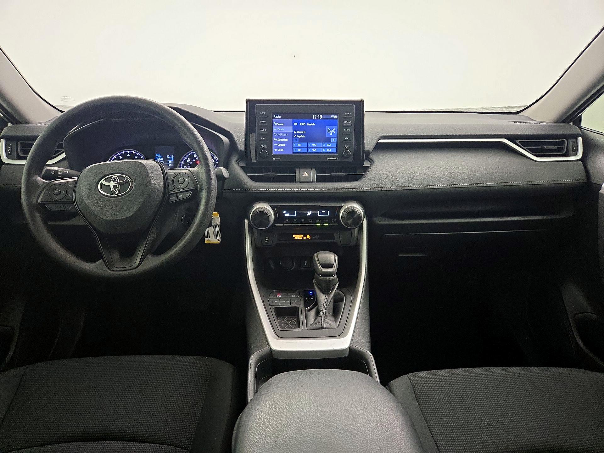 Thumbnail: 2021 Toyota RAV4 - 9