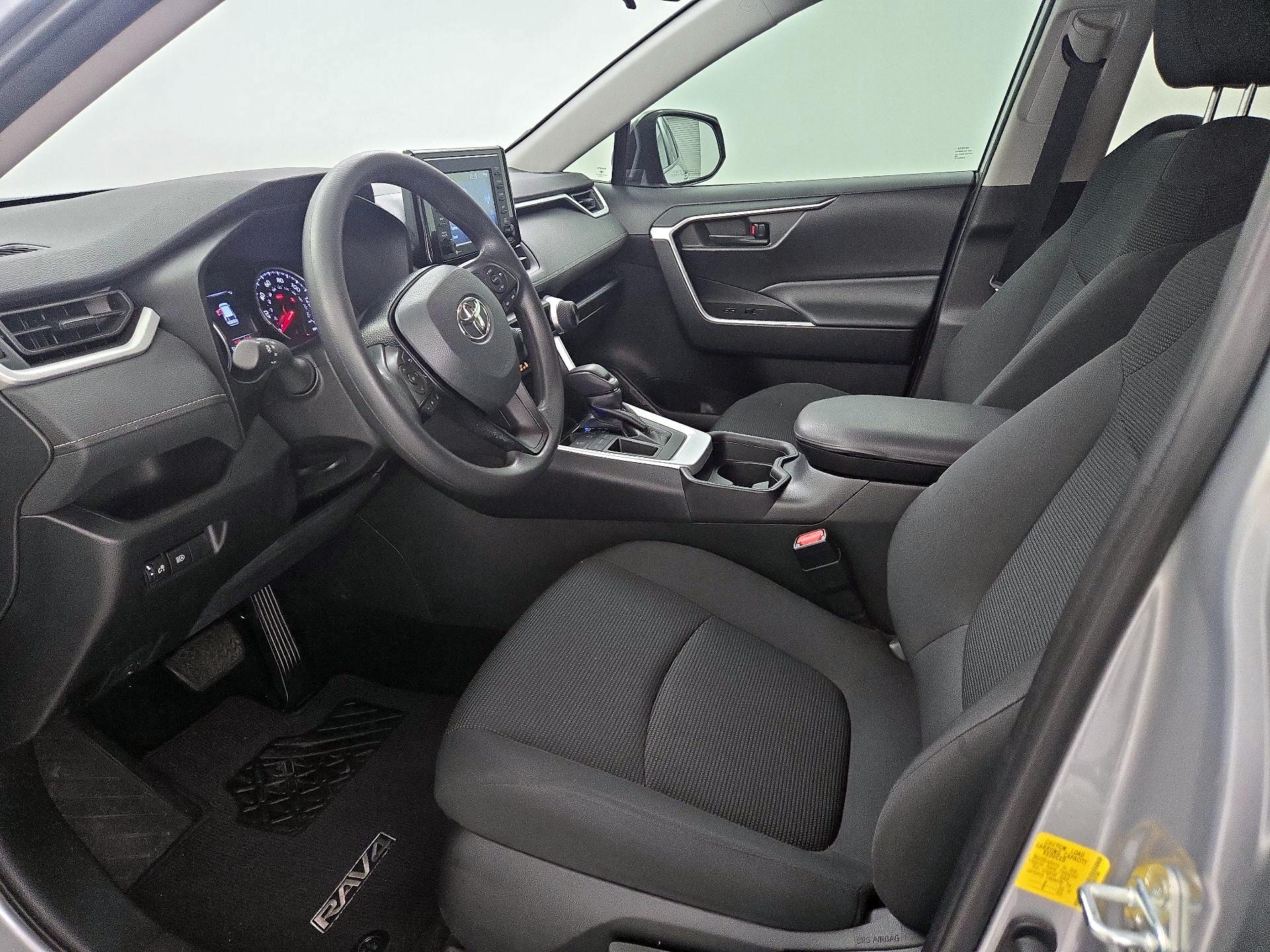 Thumbnail: 2021 Toyota RAV4 - 11