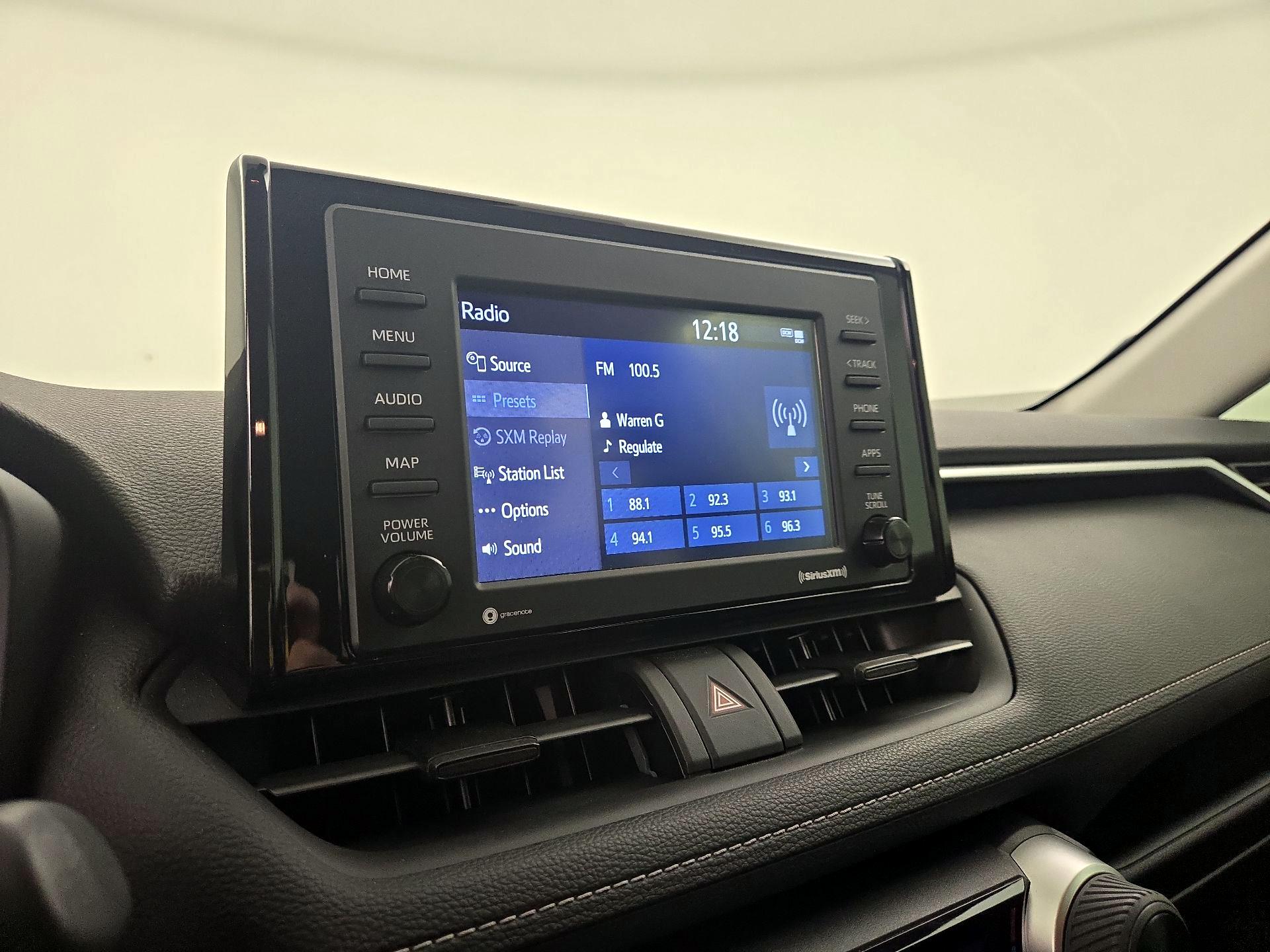 Thumbnail: 2021 Toyota RAV4 - 15