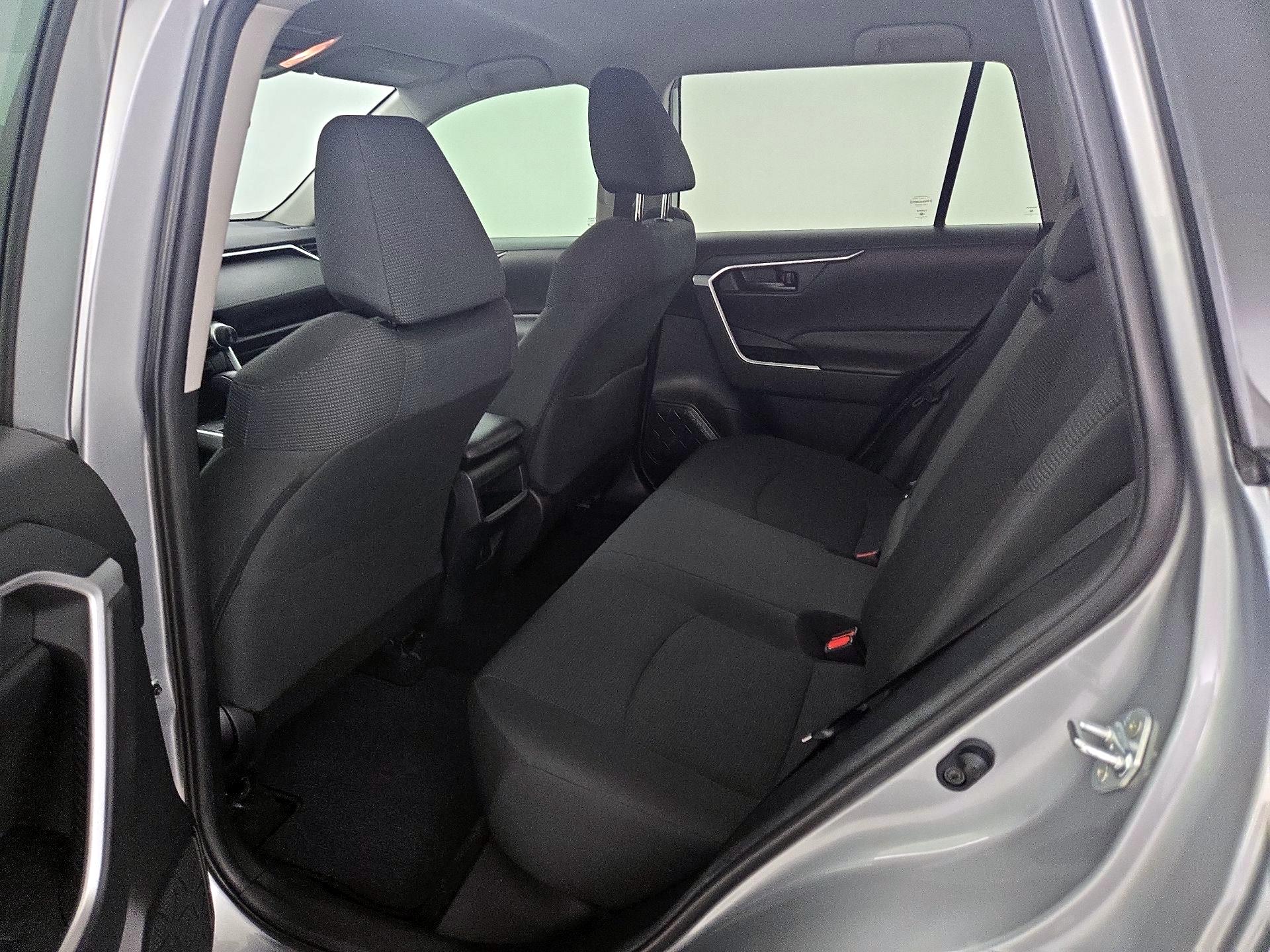 Thumbnail: 2021 Toyota RAV4 - 19