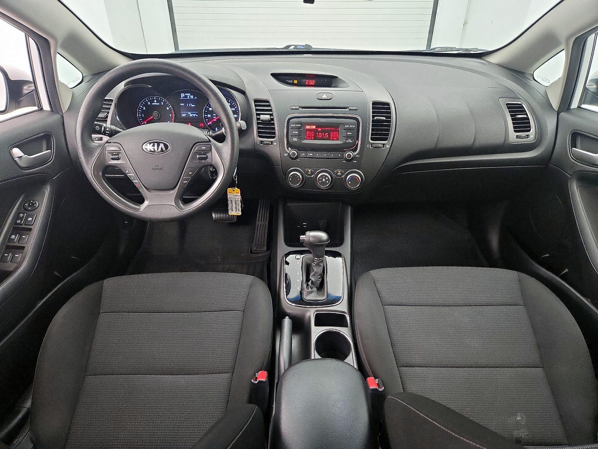 Thumbnail: 2017 Kia Forte - 9
