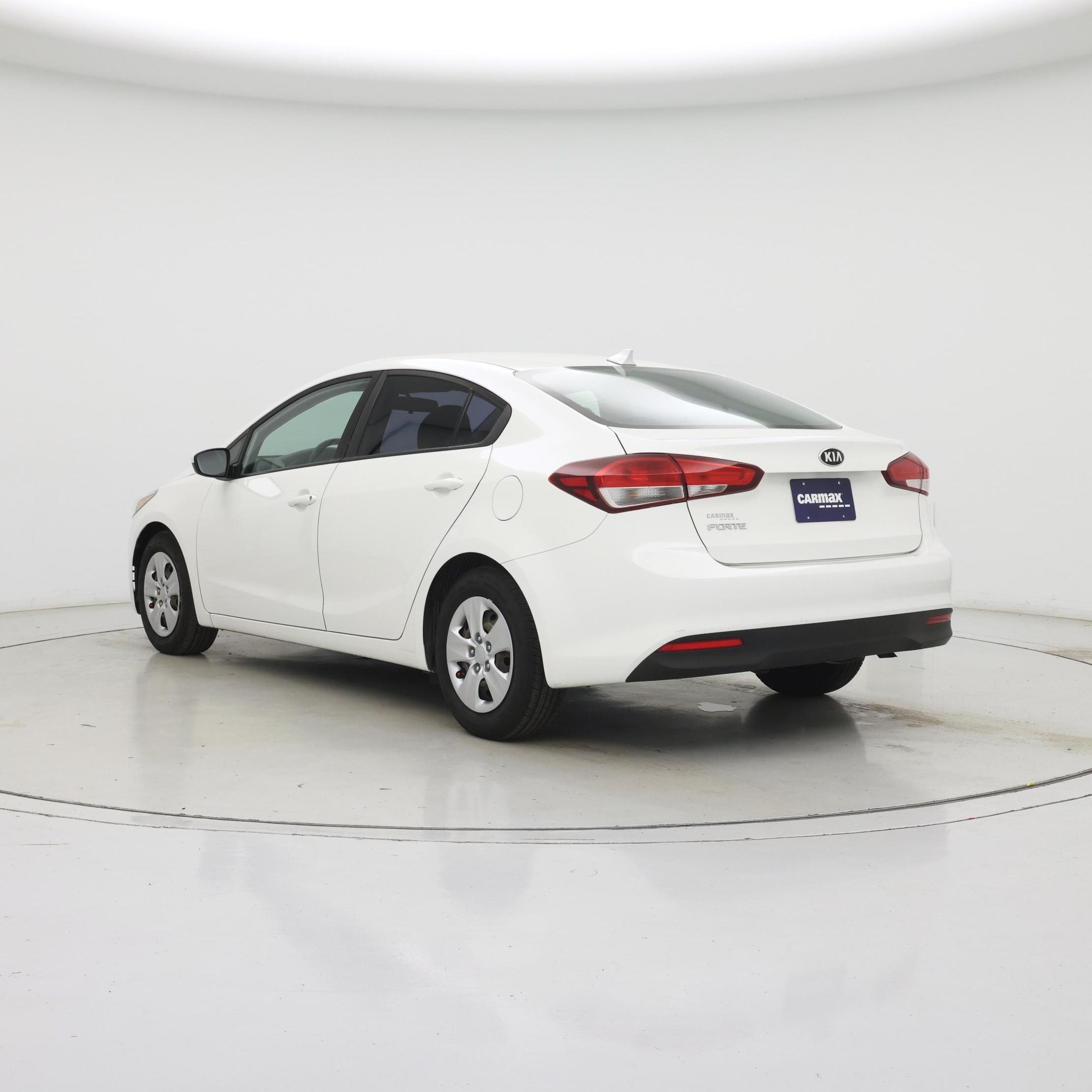 Thumbnail: 2017 Kia Forte - 2