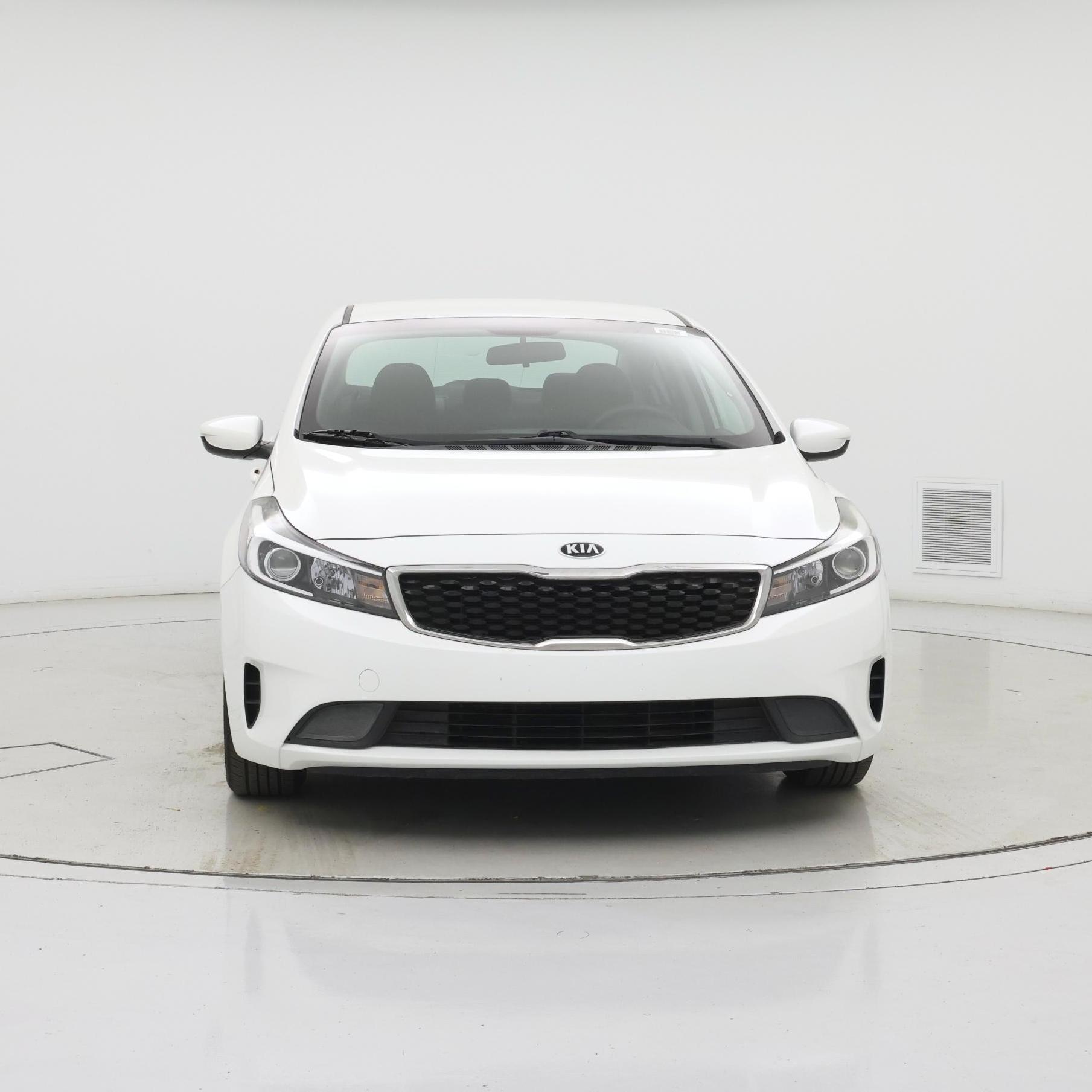 Thumbnail: 2017 Kia Forte - 5