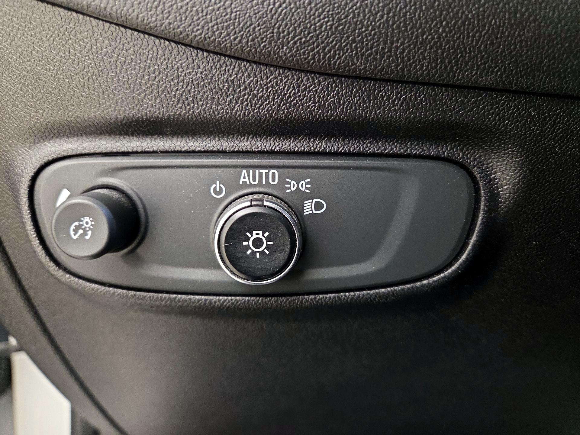Thumbnail: 2018 Chevrolet Equinox - 13