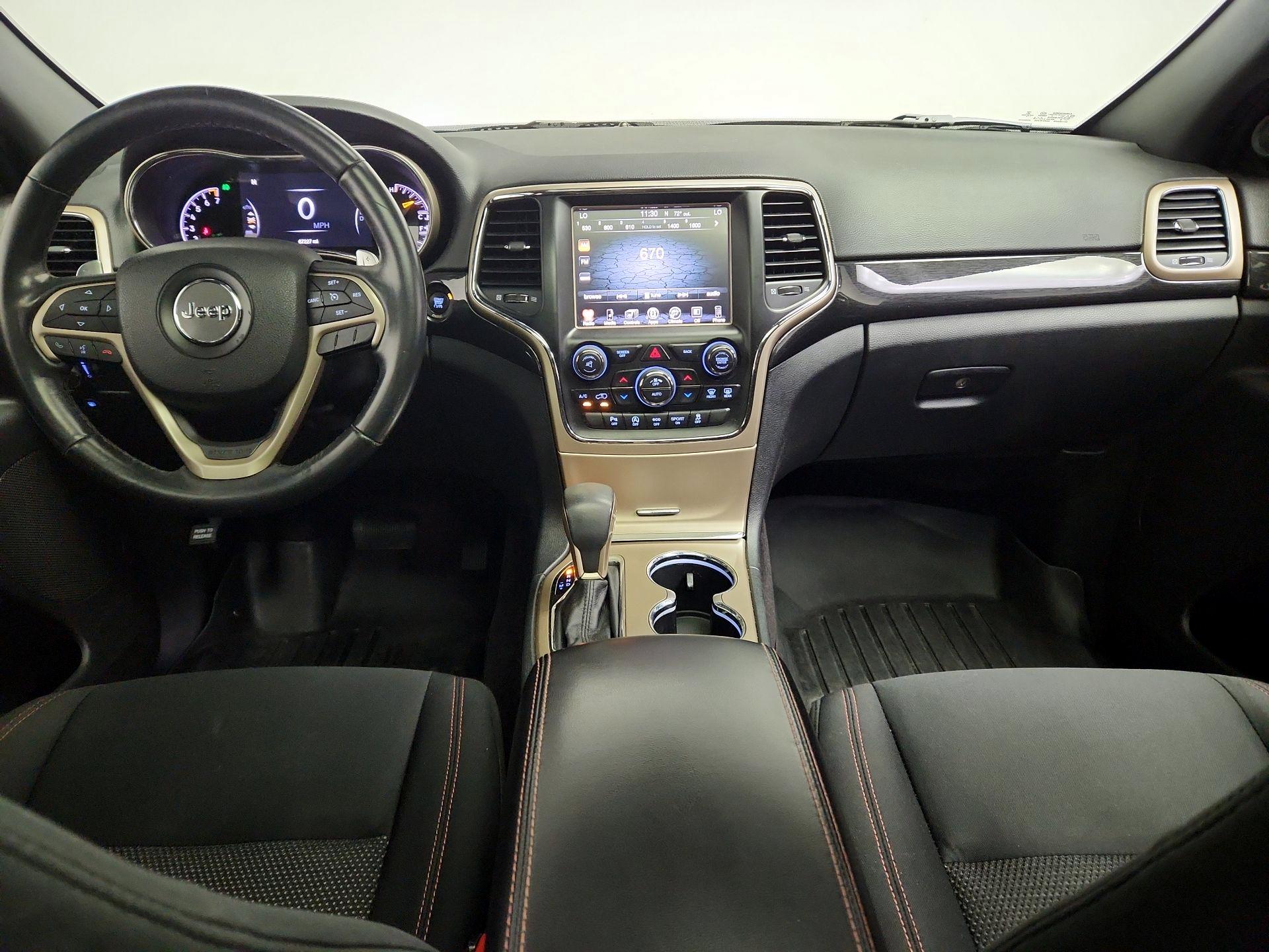 Thumbnail: 2016 Jeep Grand Cherokee - 9