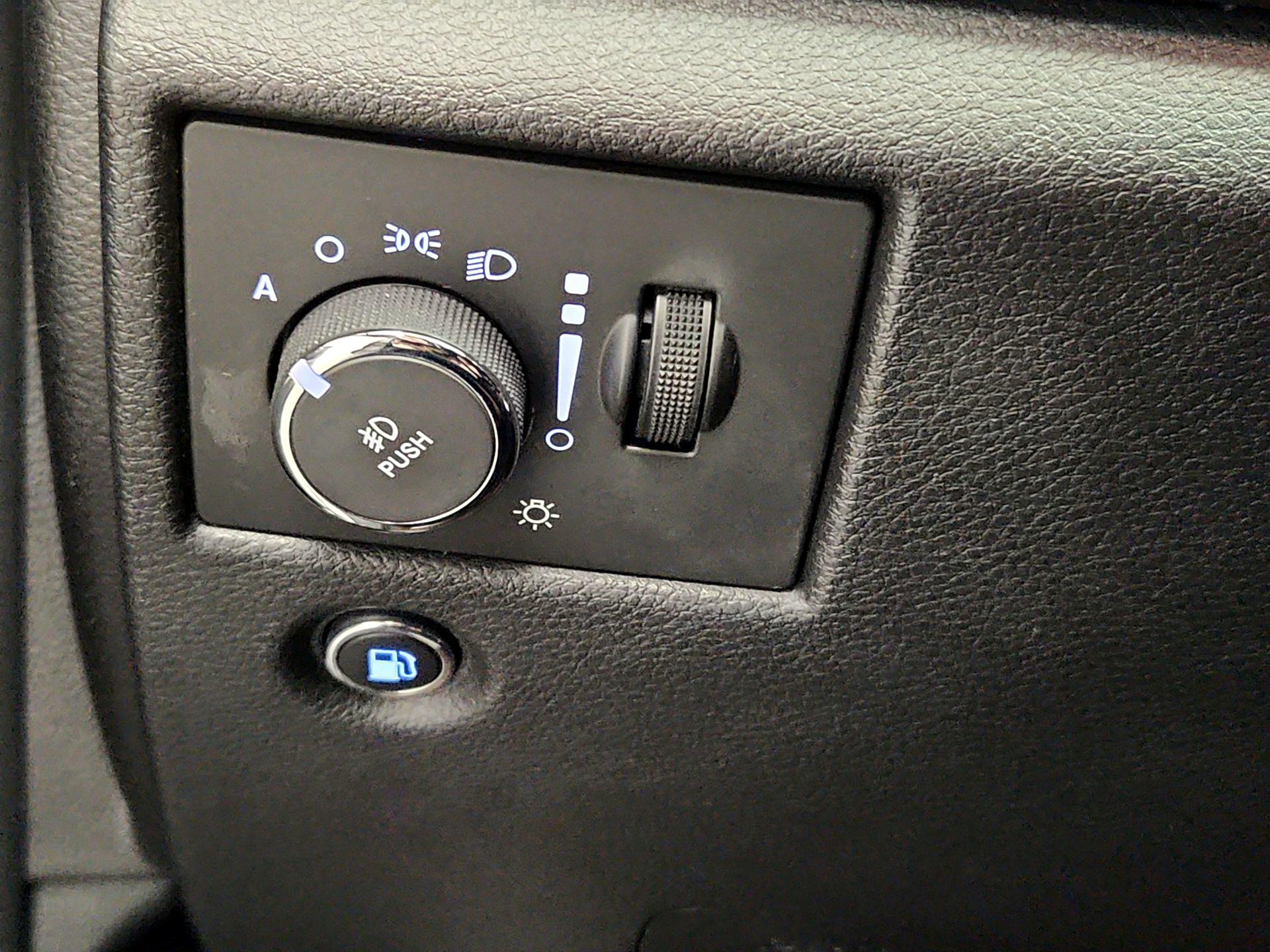 Thumbnail: 2016 Jeep Grand Cherokee - 13