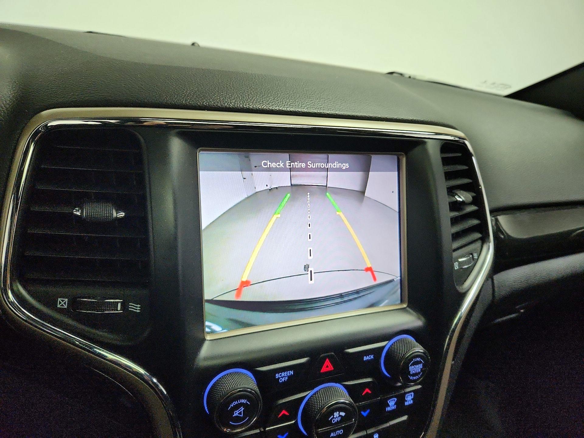 Thumbnail: 2016 Jeep Grand Cherokee - 14