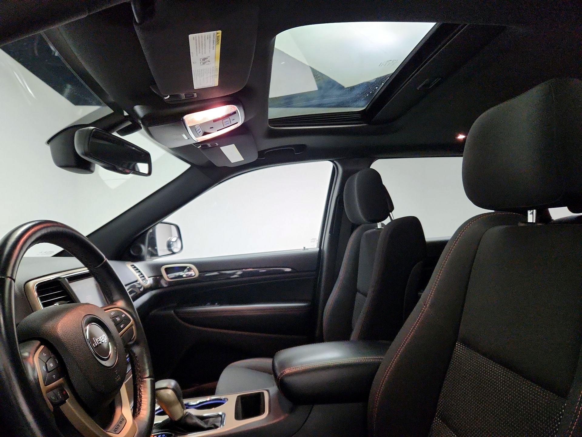 Thumbnail: 2016 Jeep Grand Cherokee - 19
