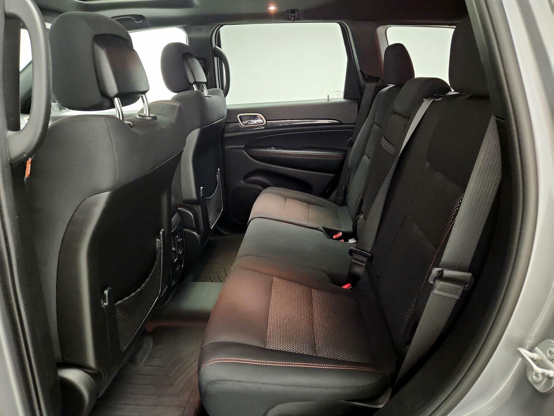 Thumbnail: 2016 Jeep Grand Cherokee - 20