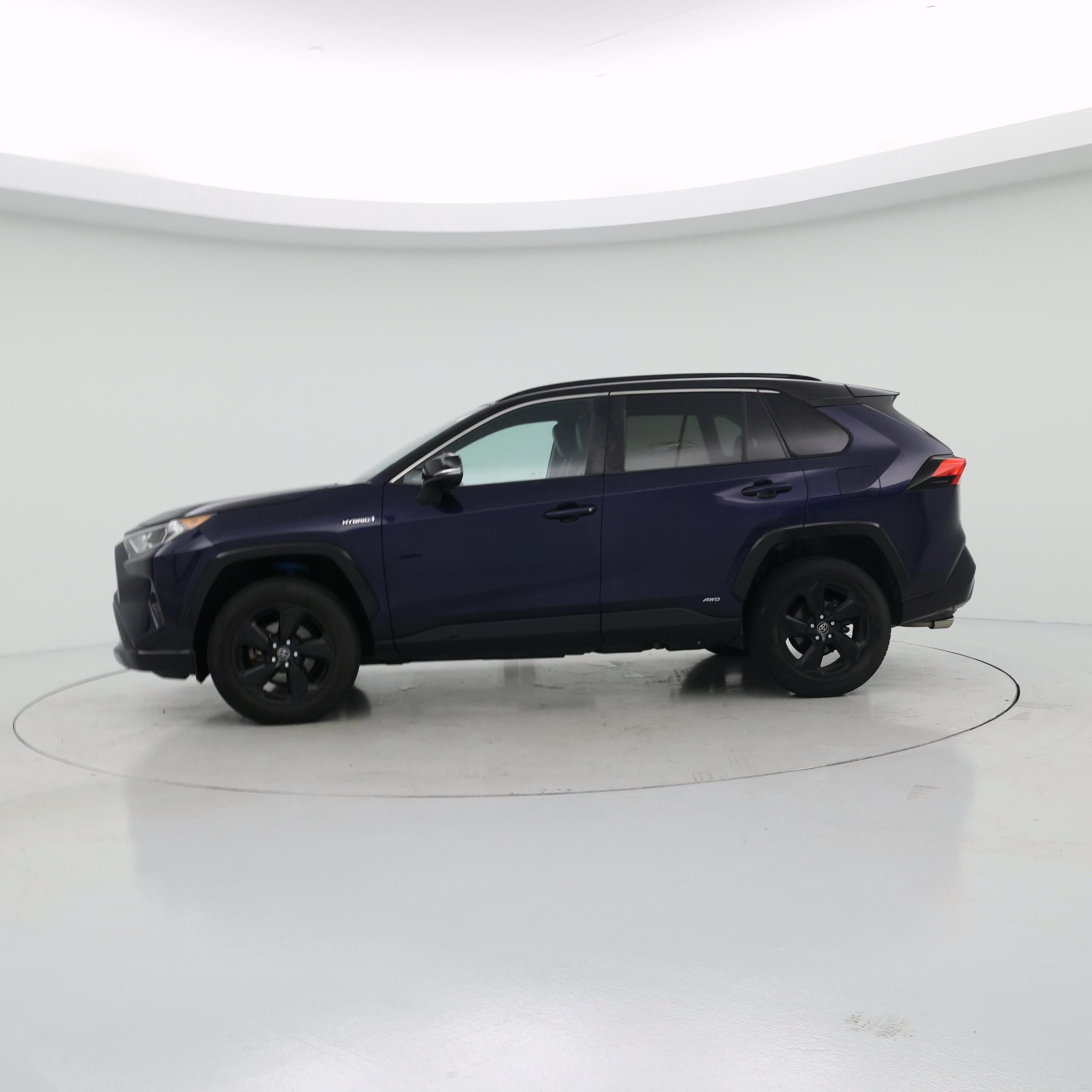 Thumbnail: 2020 Toyota RAV4 - 3
