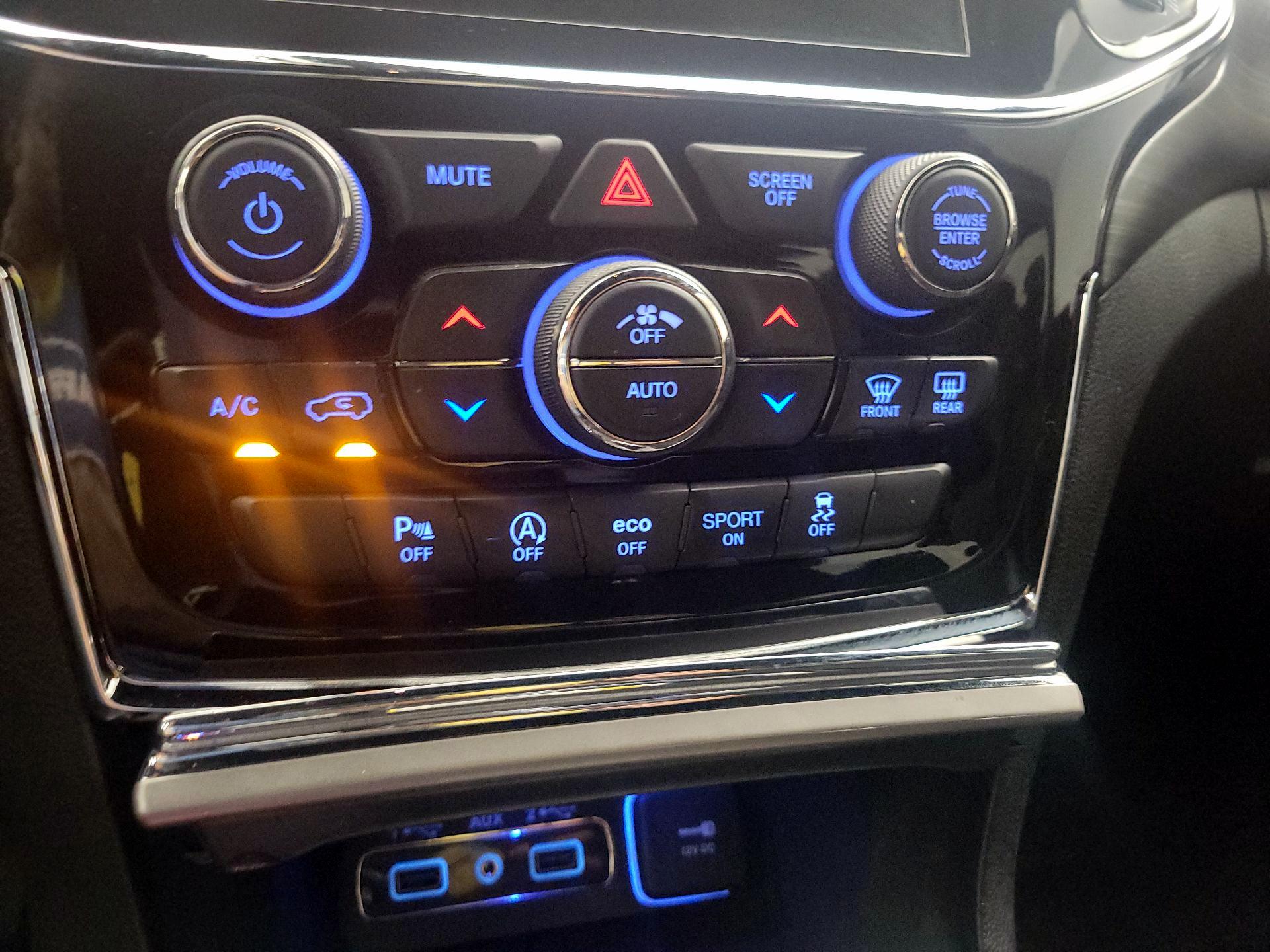 Thumbnail: 2021 Jeep Grand Cherokee - 17