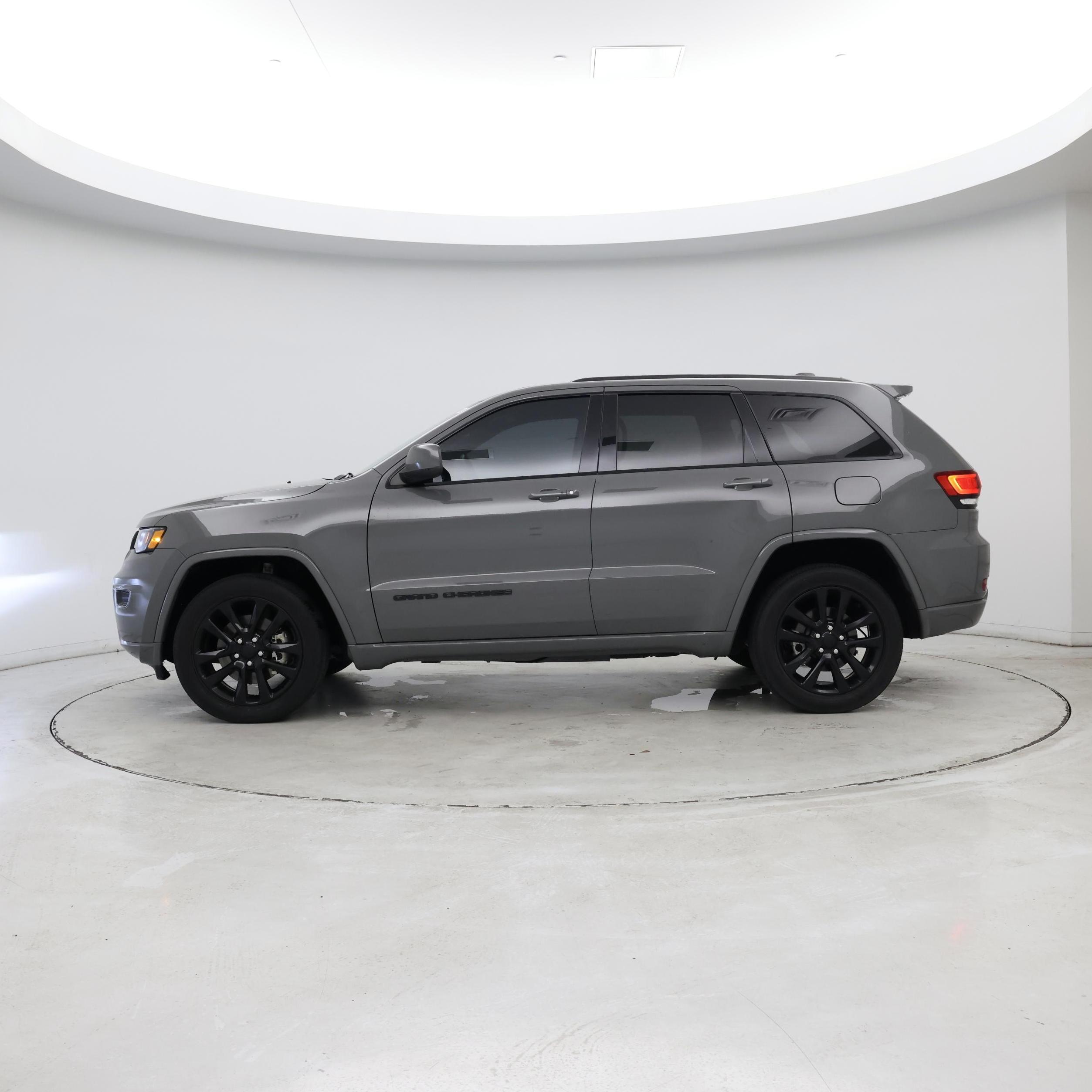 Thumbnail: 2021 Jeep Grand Cherokee - 6