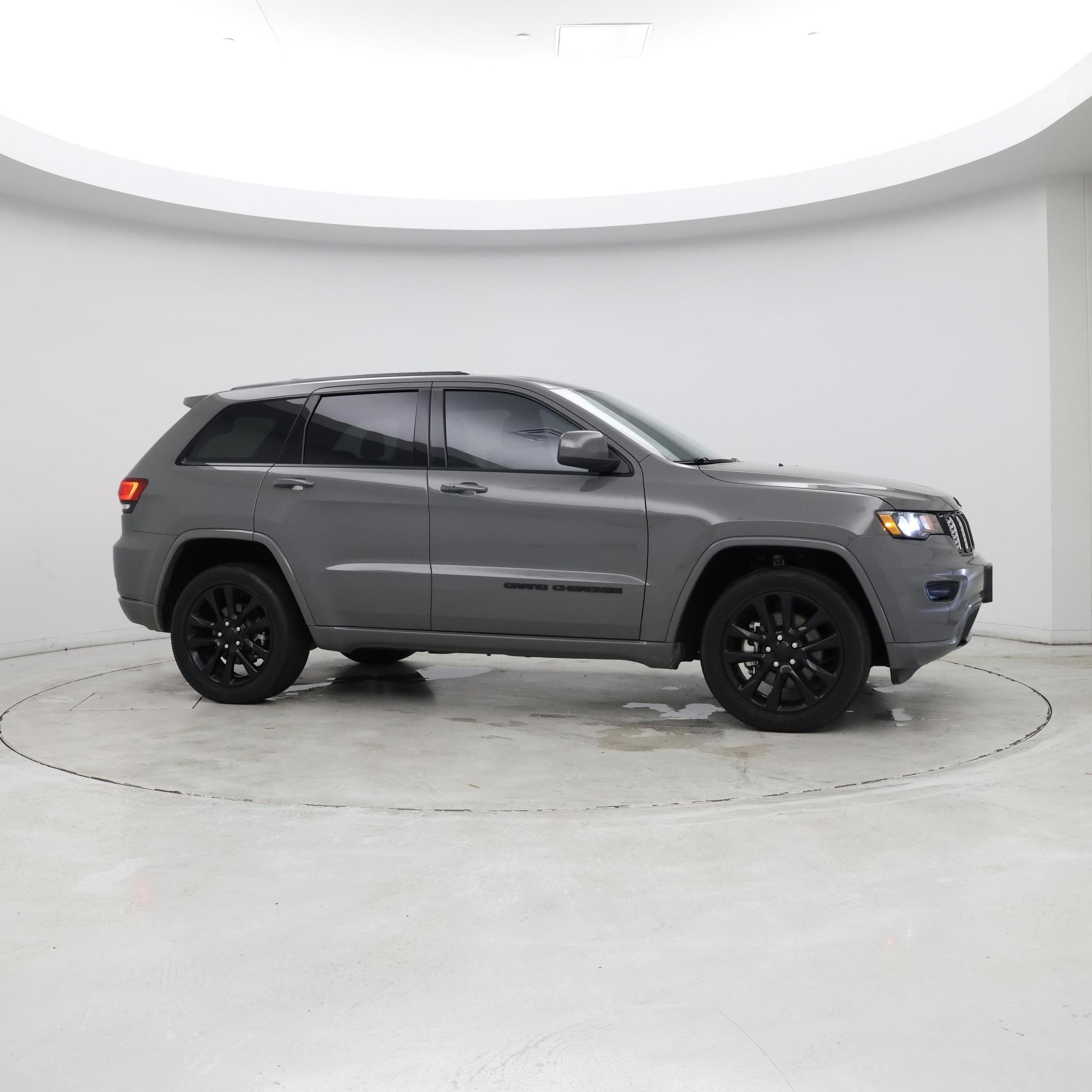 Thumbnail: 2021 Jeep Grand Cherokee - 7