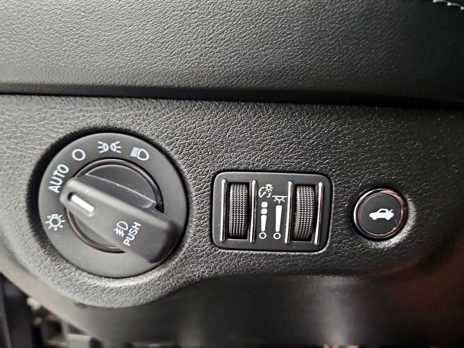 2019 Dodge Charger R/T - Photo 14