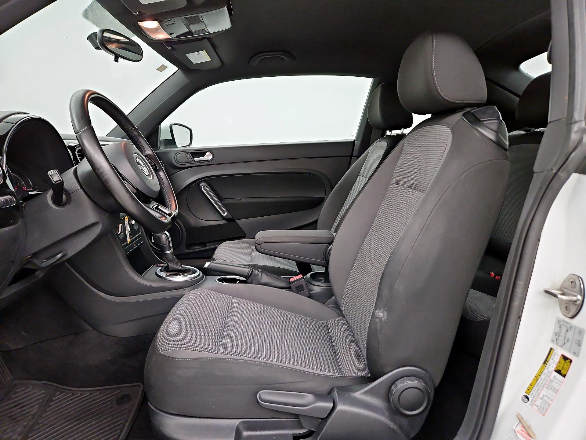 Thumbnail: 2019 Volkswagen Beetle - 11