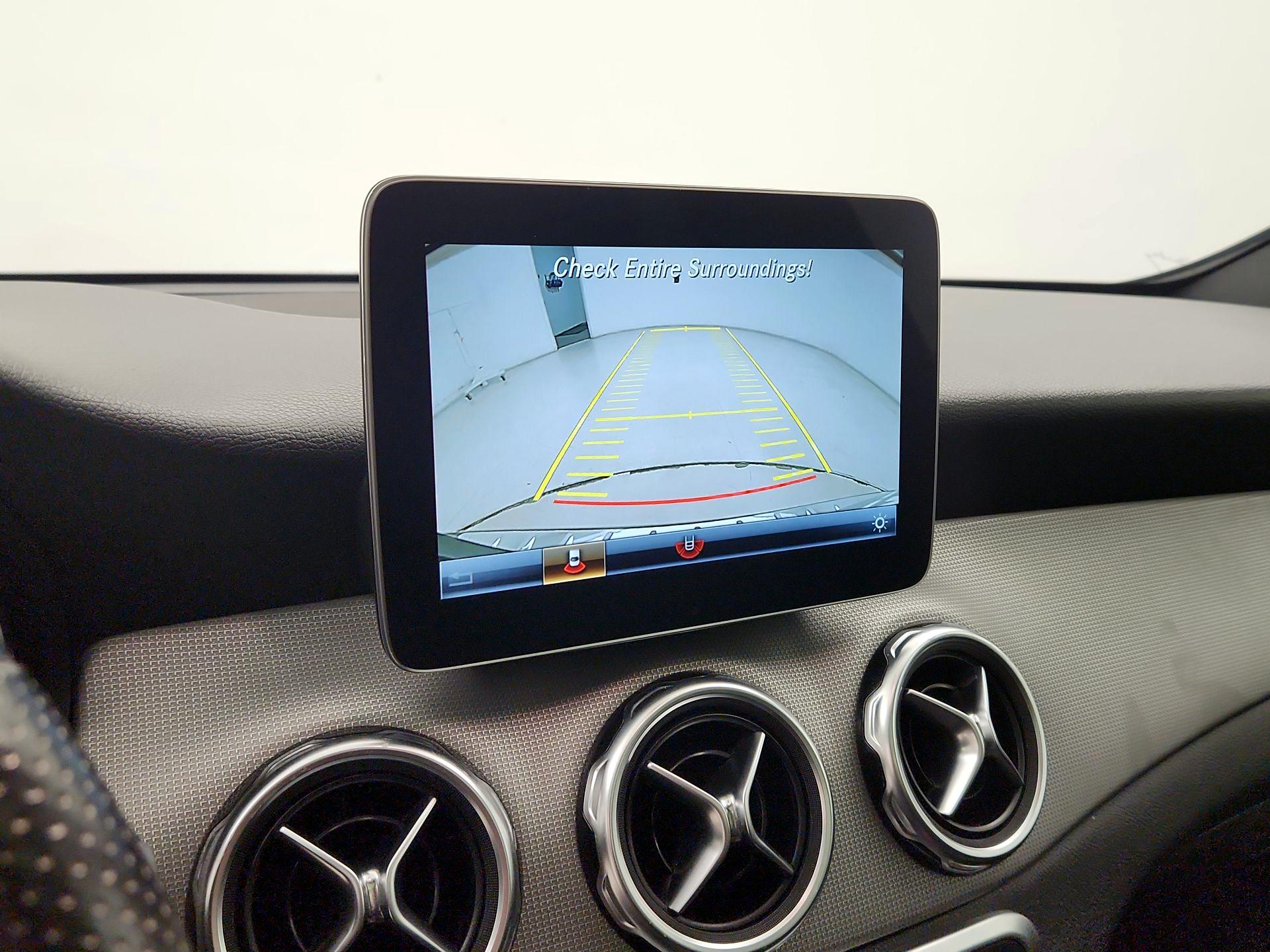 Thumbnail: 2020 Mercedes-Benz GLA - 14