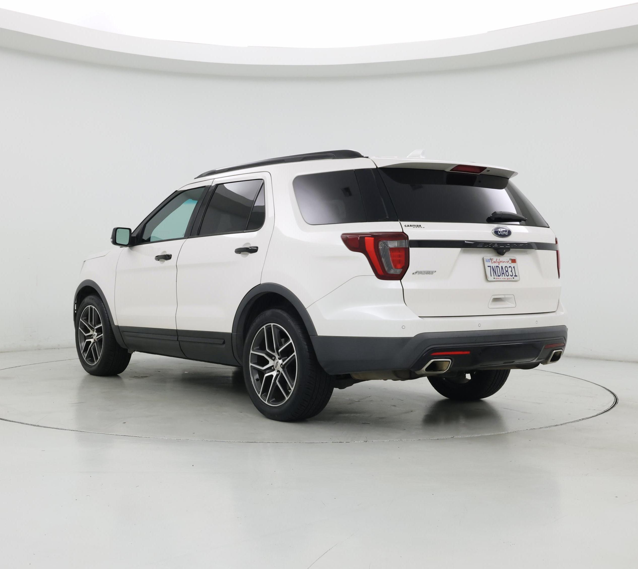Thumbnail: 2016 Ford Explorer - 2