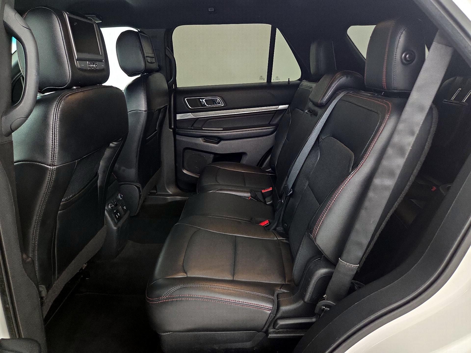 Thumbnail: 2016 Ford Explorer - 20