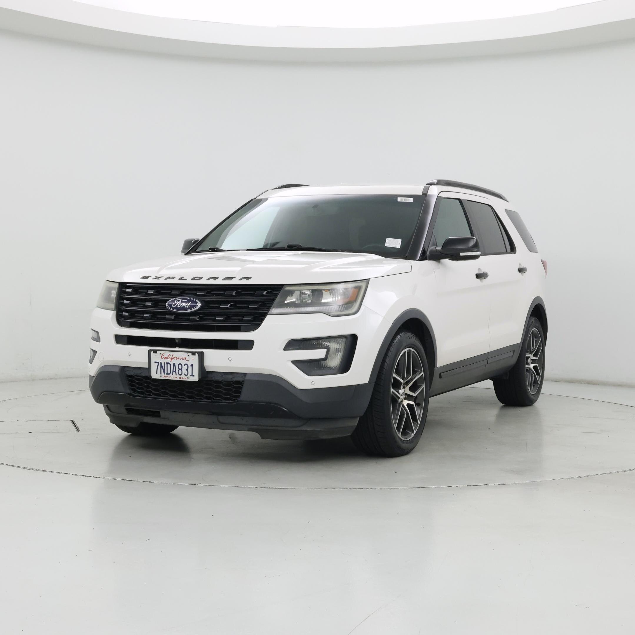Thumbnail: 2016 Ford Explorer - 4