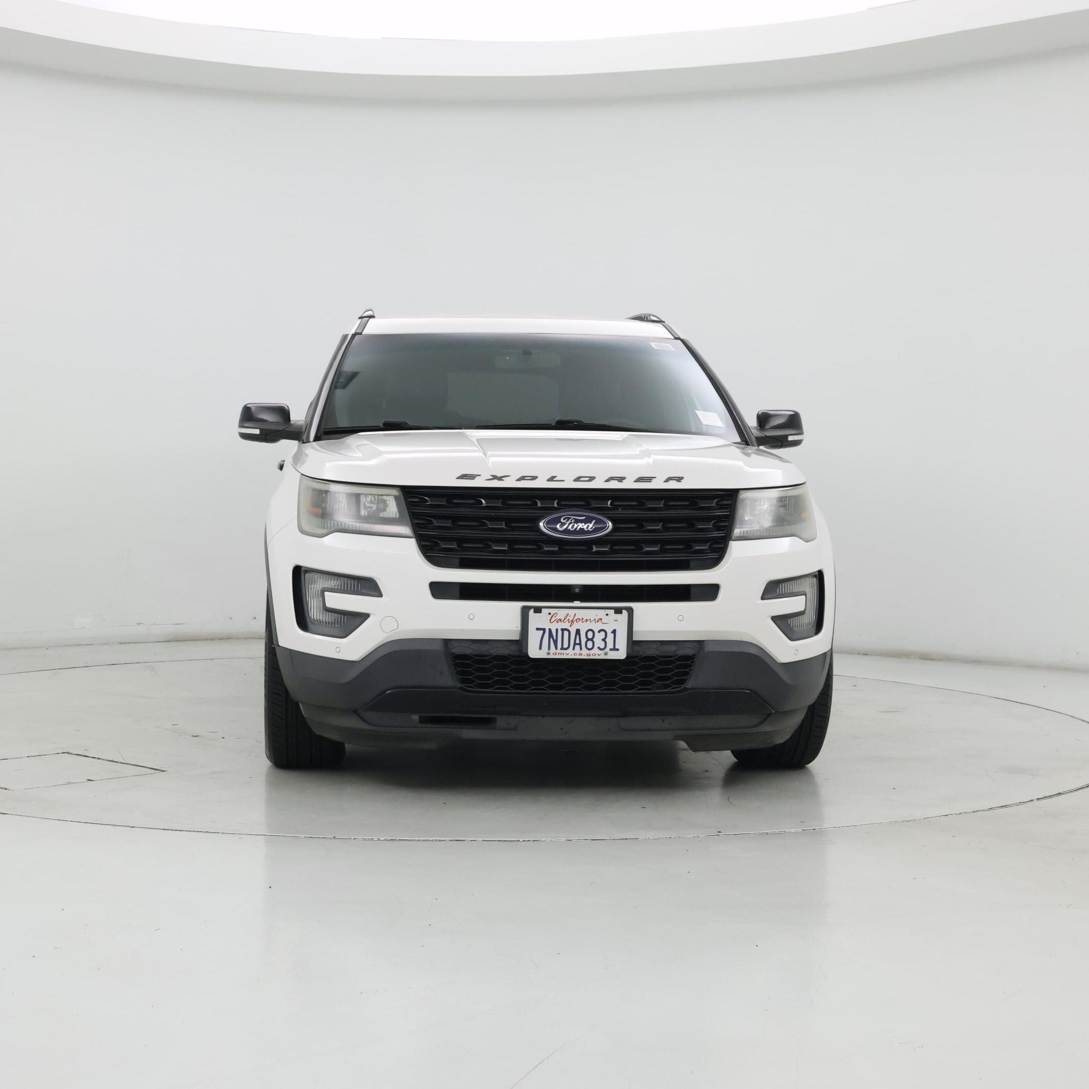 Thumbnail: 2016 Ford Explorer - 5