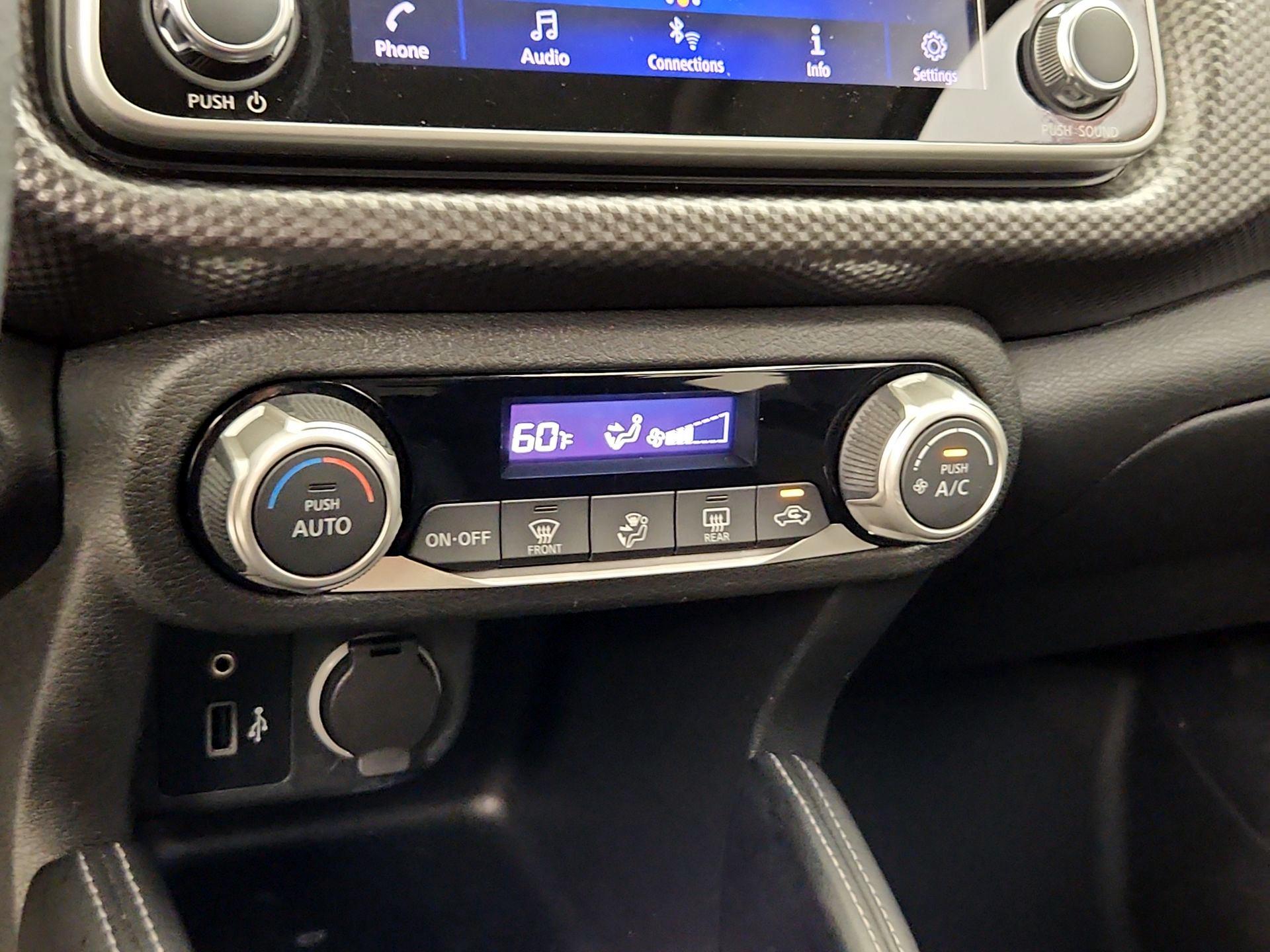 Thumbnail: 2018 Nissan Kicks - 16
