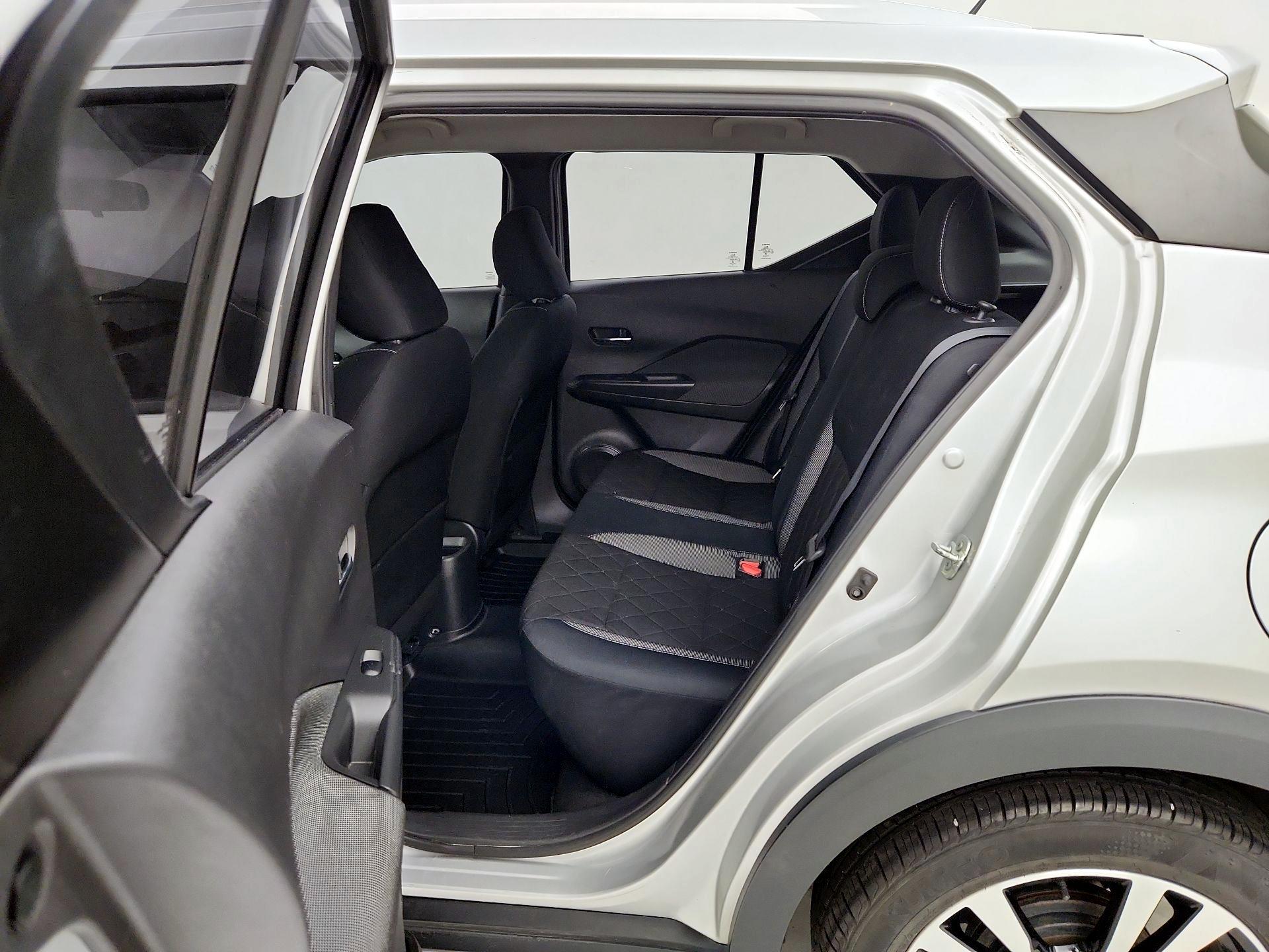 Thumbnail: 2018 Nissan Kicks - 19