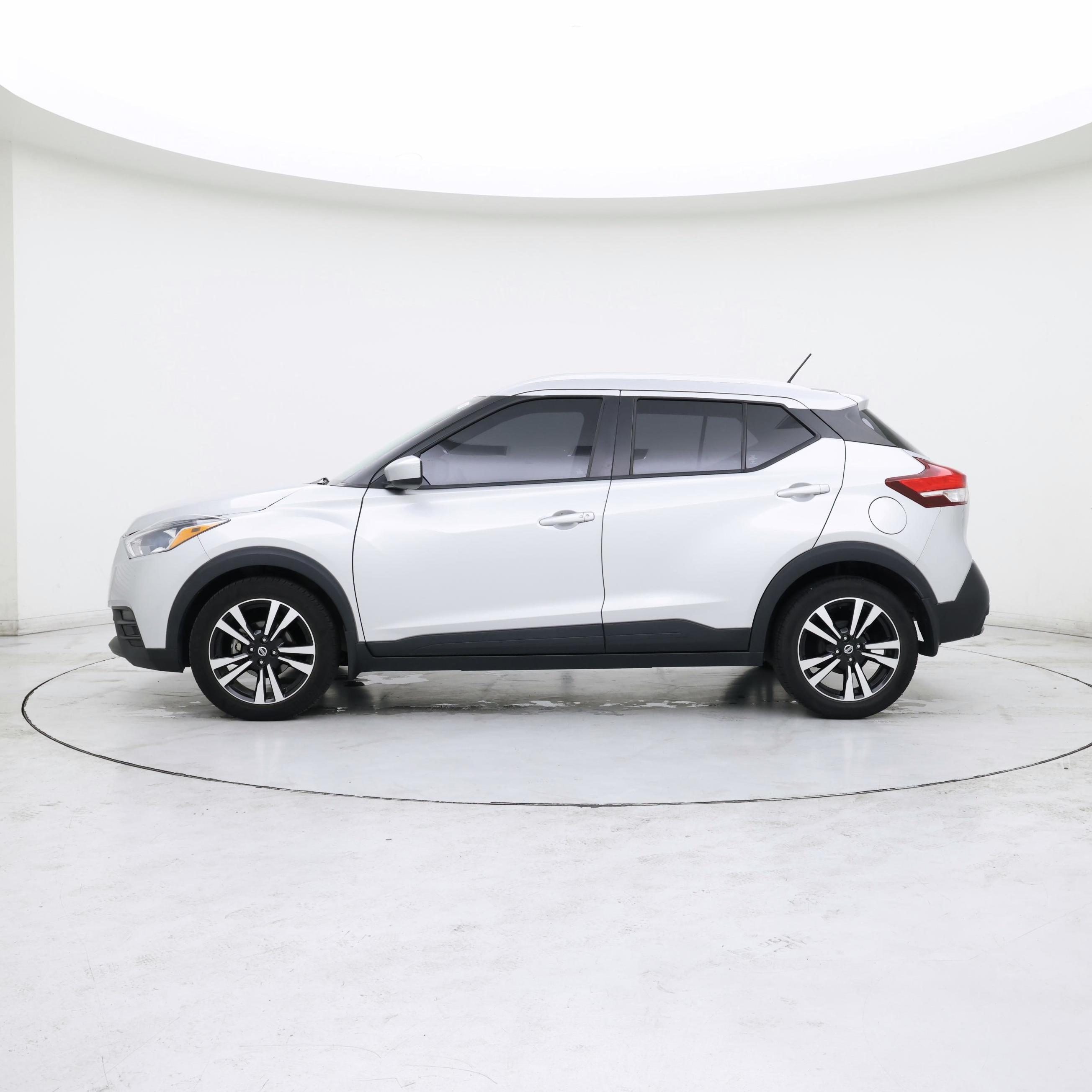 Thumbnail: 2018 Nissan Kicks - 3