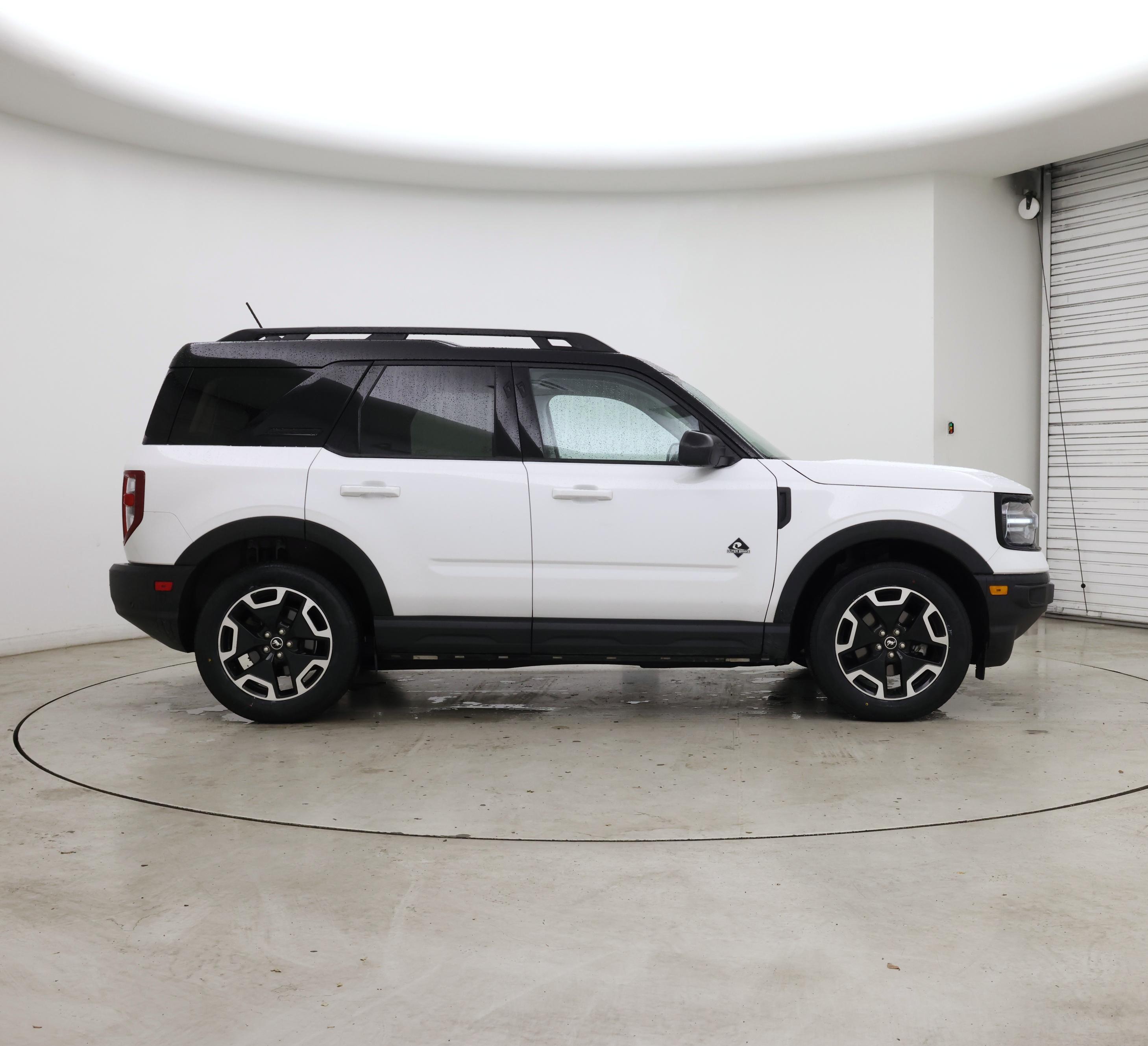 Thumbnail: 2022 Ford Bronco Sport - 7