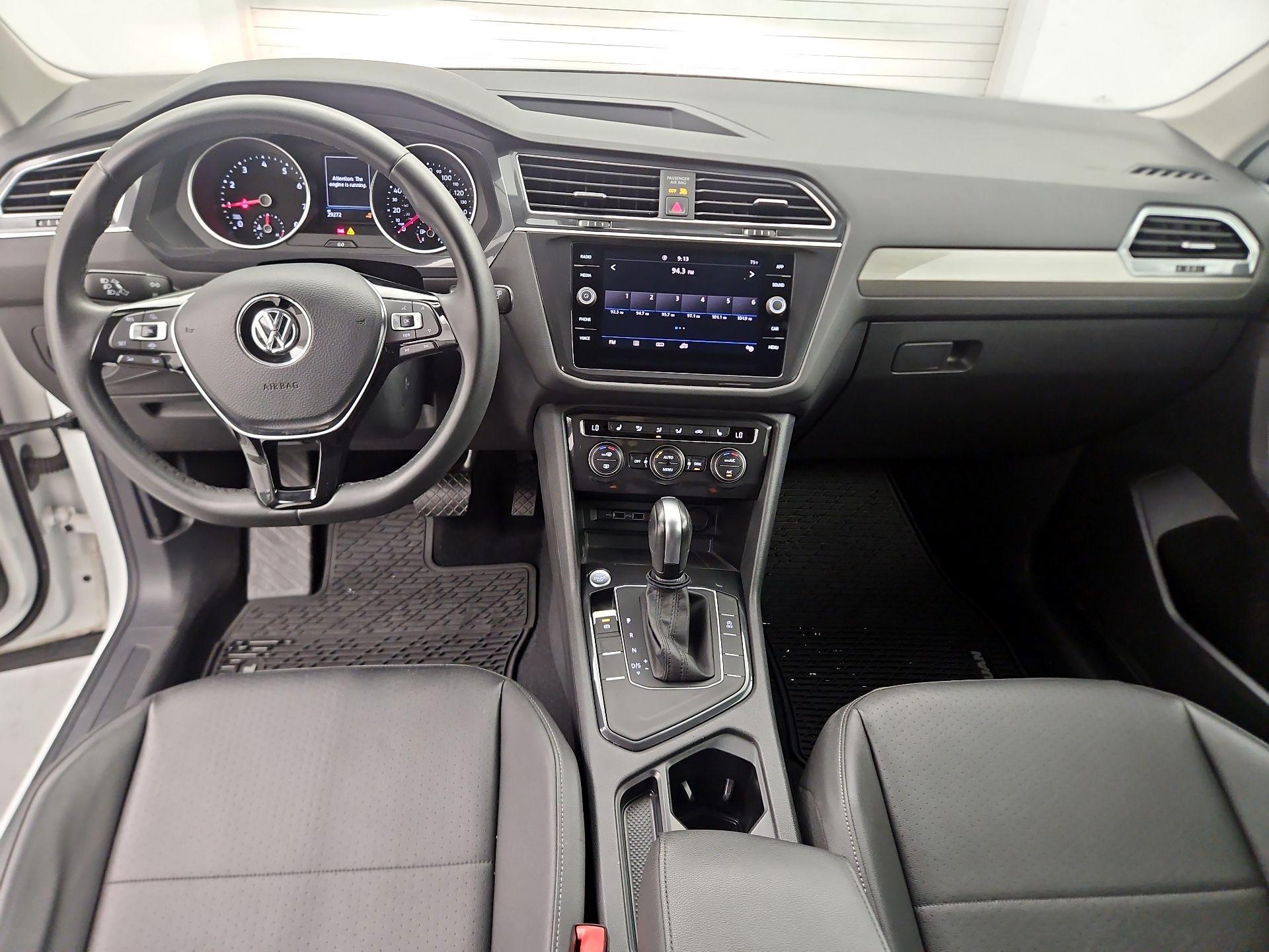 Thumbnail: 2020 Volkswagen Tiguan - 9