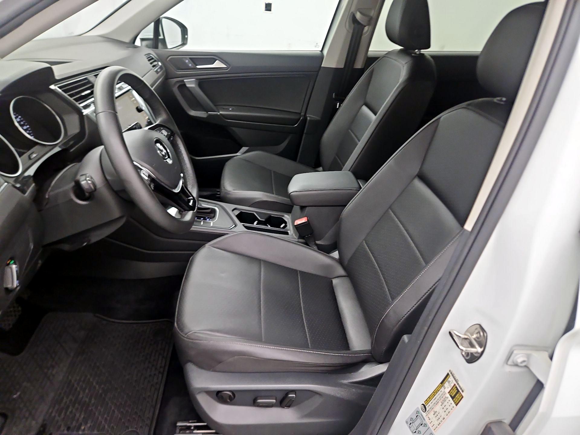 Thumbnail: 2020 Volkswagen Tiguan - 11