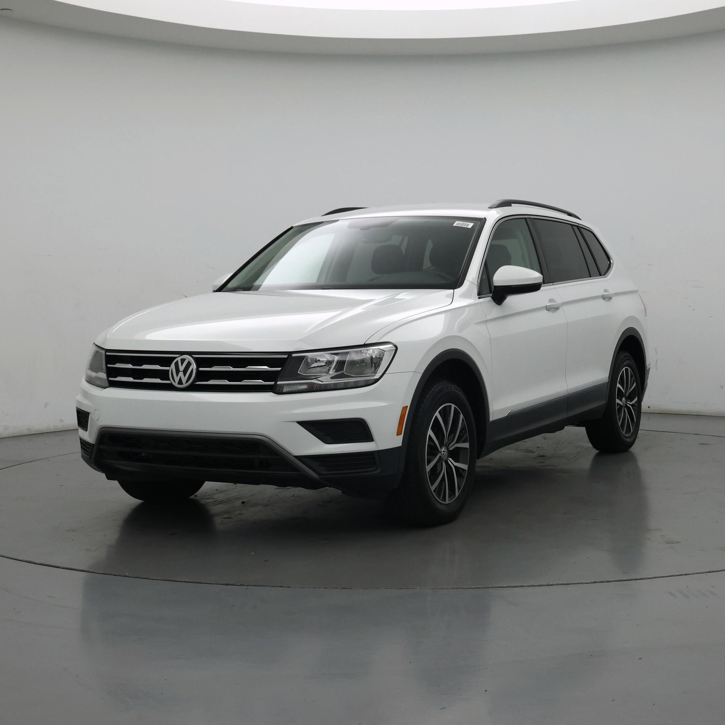 Thumbnail: 2020 Volkswagen Tiguan - 4