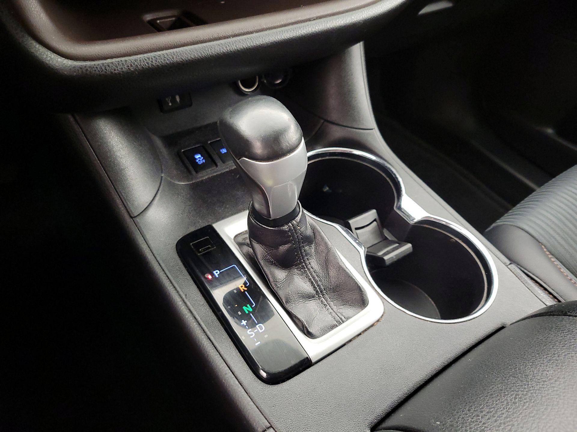 Thumbnail: 2015 Toyota Highlander - 17