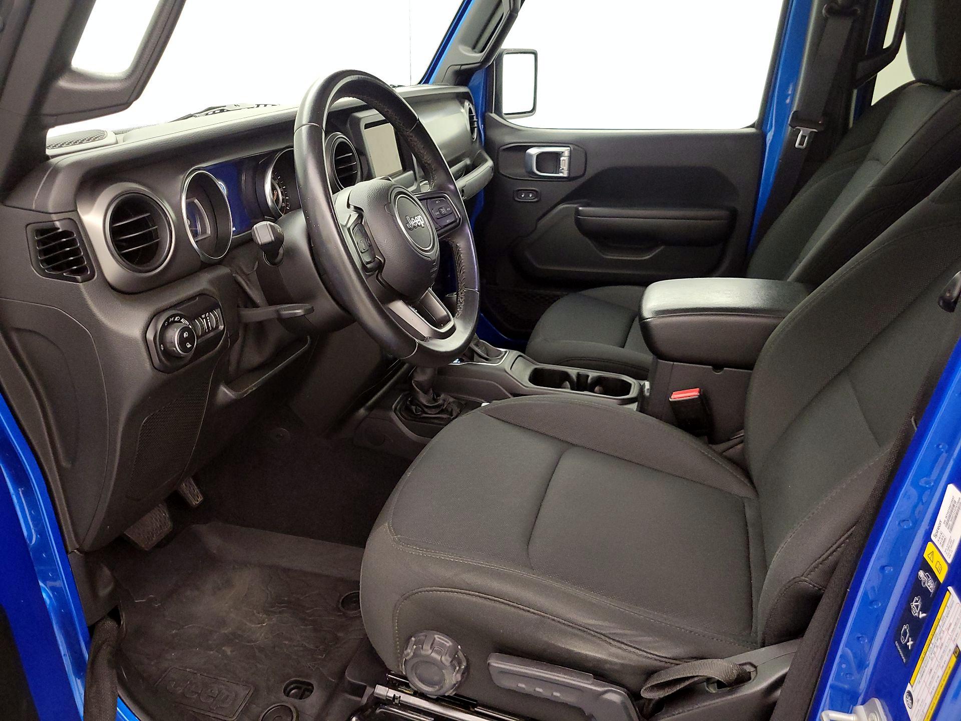 Thumbnail: 2021 Jeep Gladiator - 11