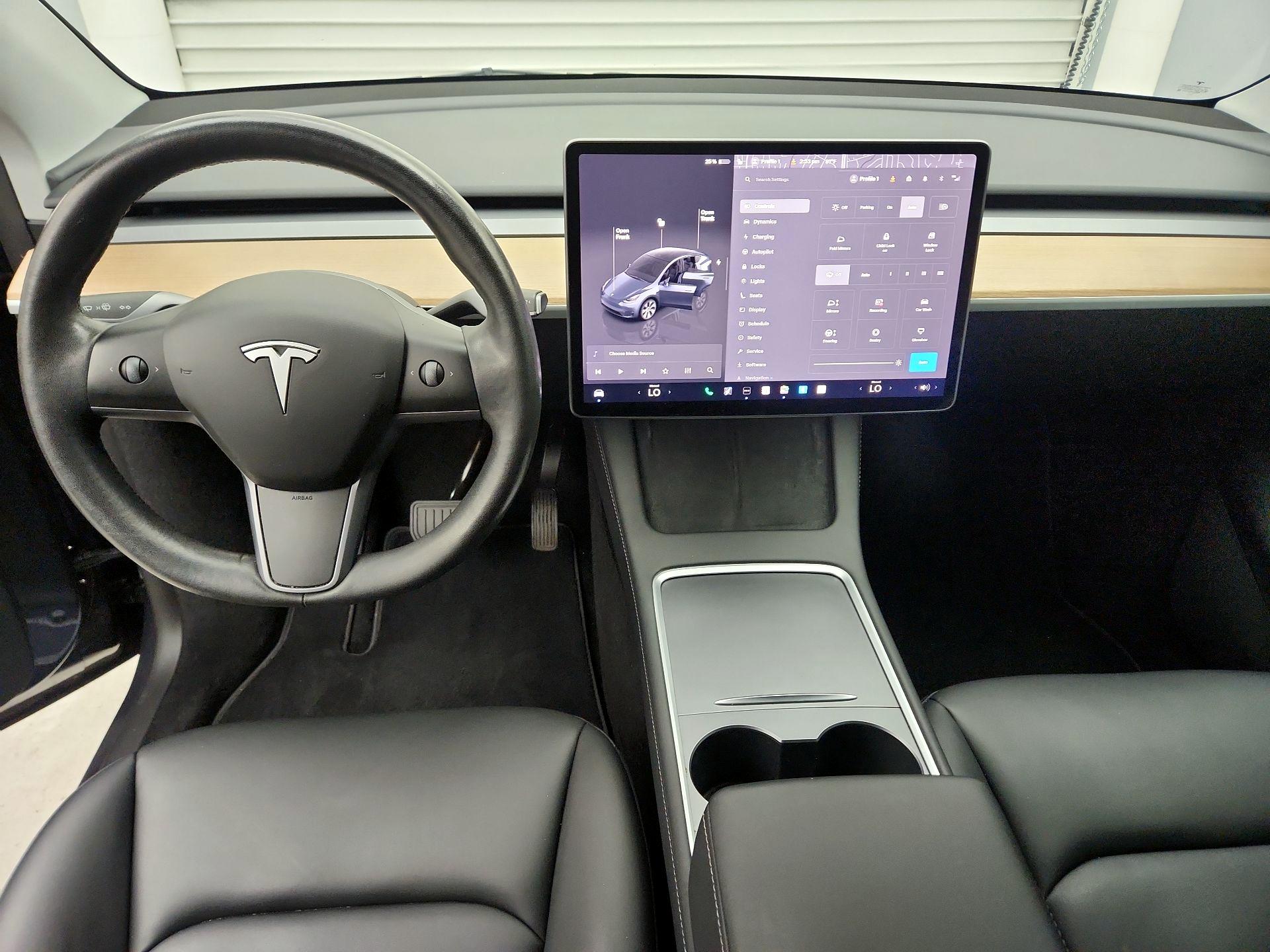 Thumbnail: 2023 Tesla Model Y - 9