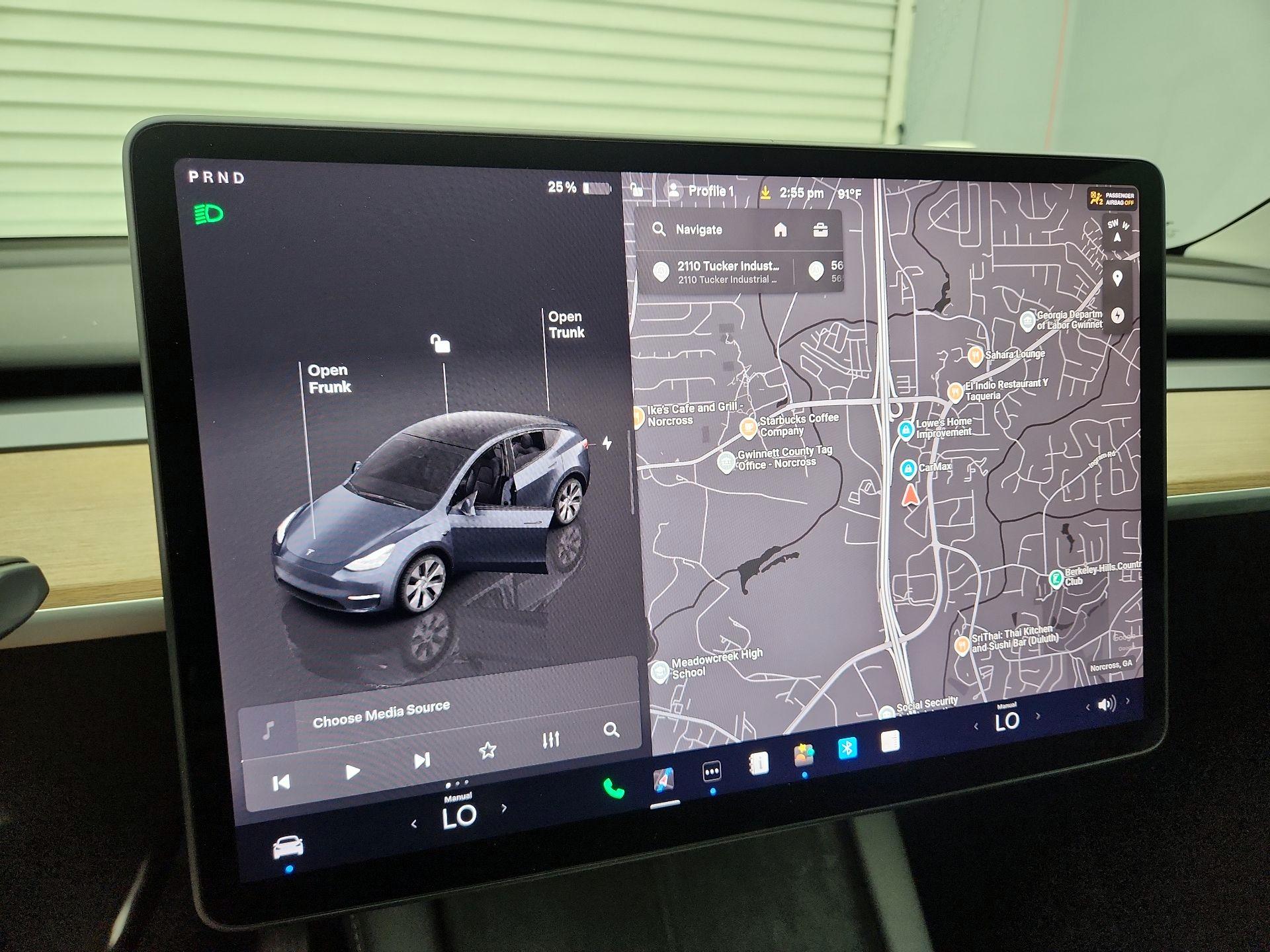Thumbnail: 2023 Tesla Model Y - 13