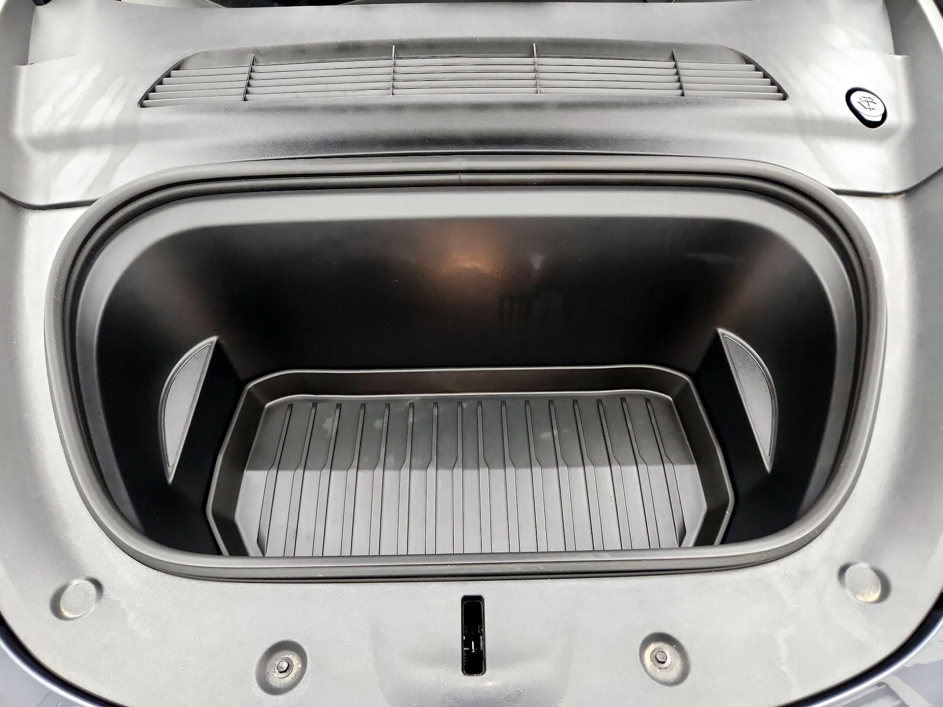Thumbnail: 2023 Tesla Model Y - 20