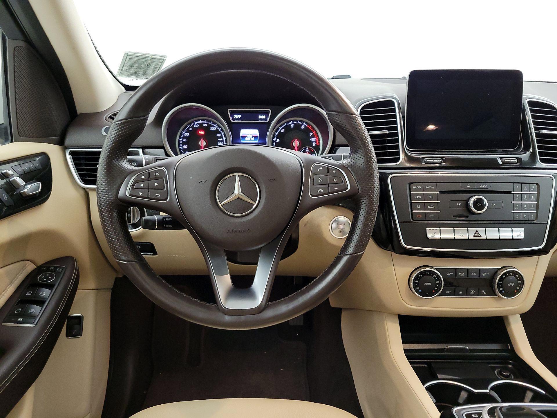 Thumbnail: 2016 Mercedes-Benz GLE - 10