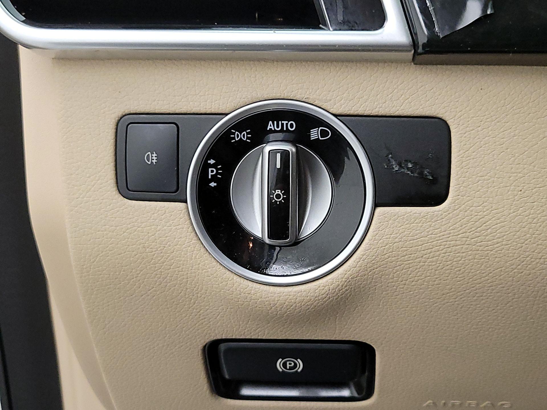 Thumbnail: 2016 Mercedes-Benz GLE - 13