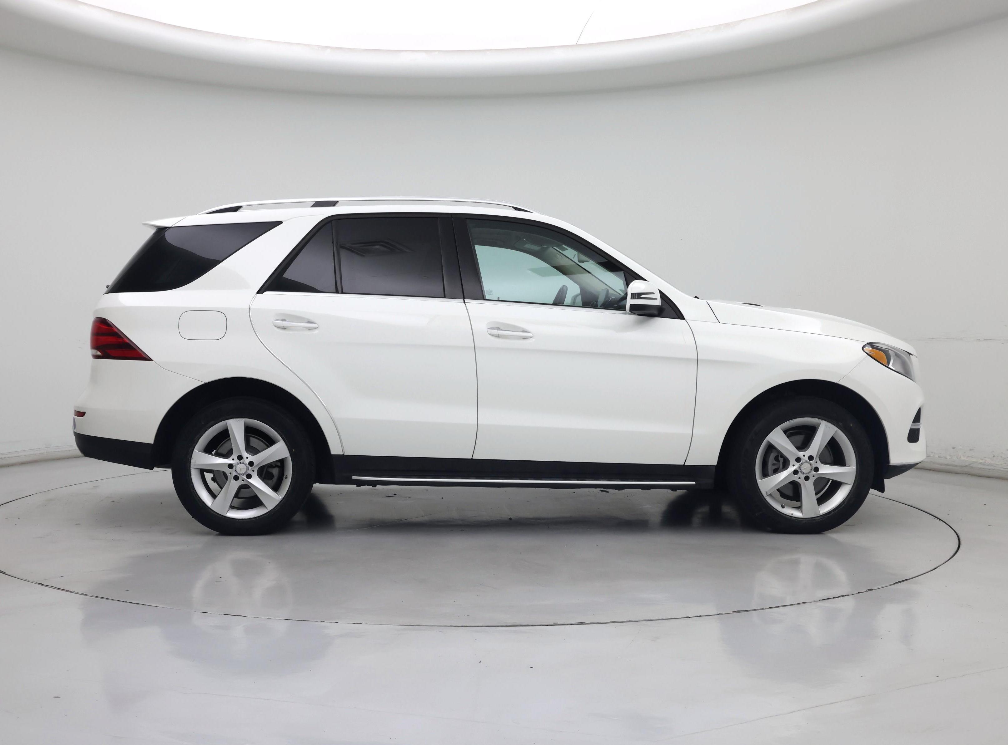 Thumbnail: 2016 Mercedes-Benz GLE - 7