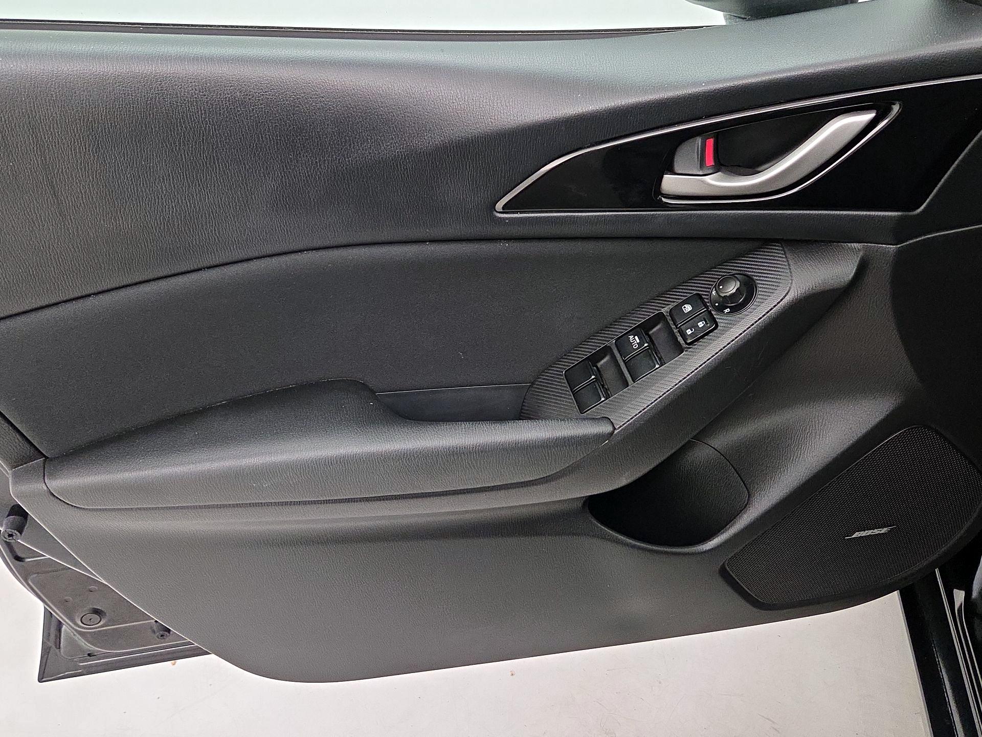 Thumbnail: 2016 Mazda Mazda3 - 12