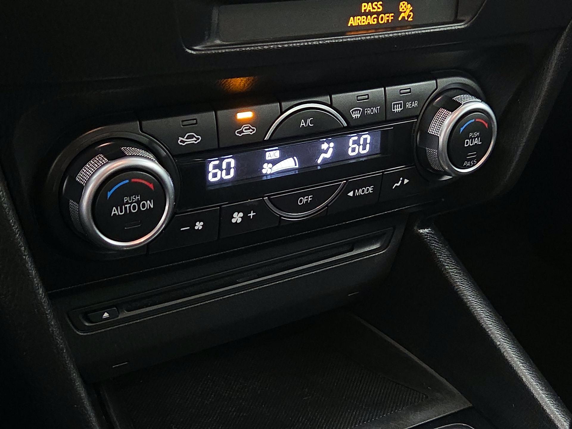 Thumbnail: 2016 Mazda Mazda3 - 16