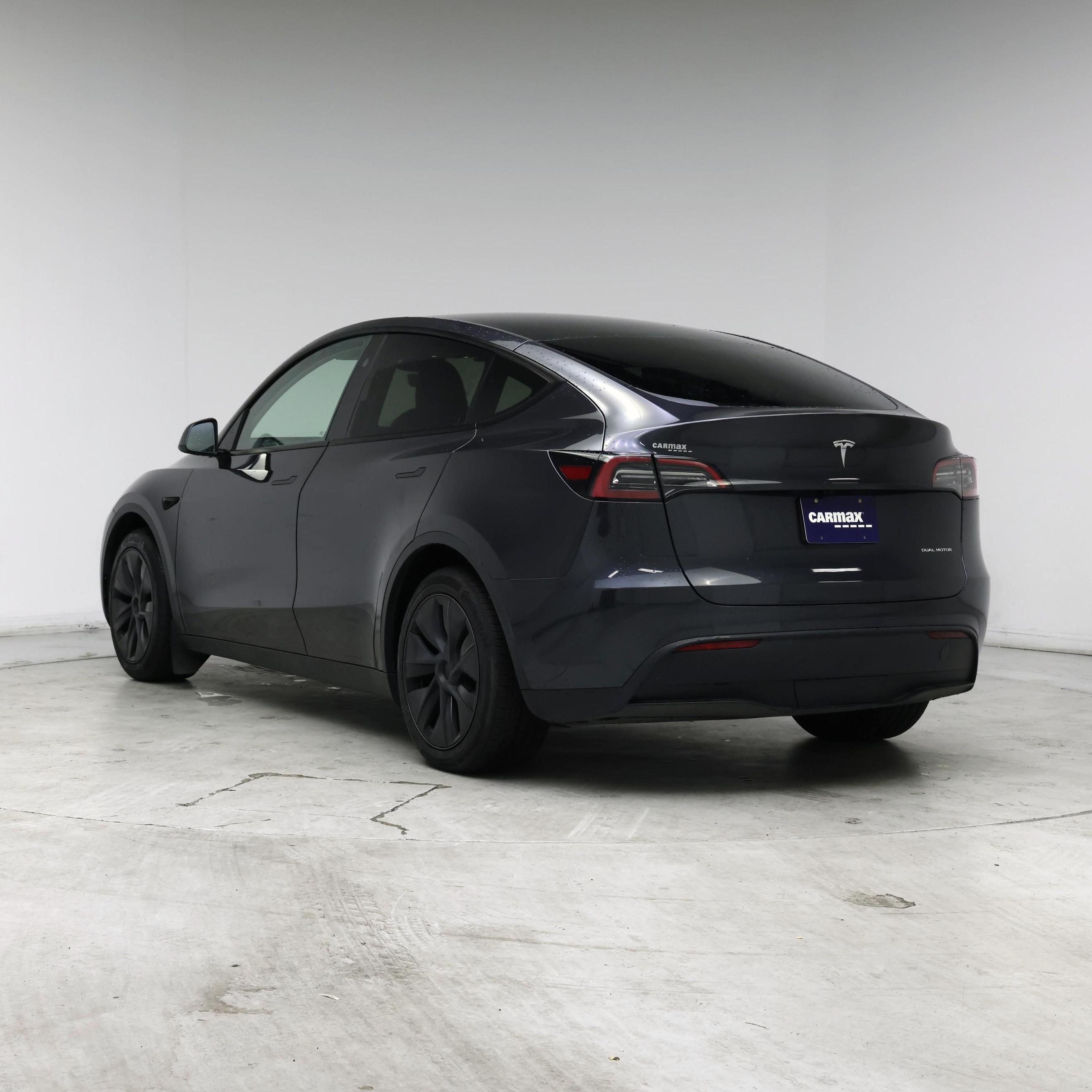 Thumbnail: 2025 Tesla Model Y - 2
