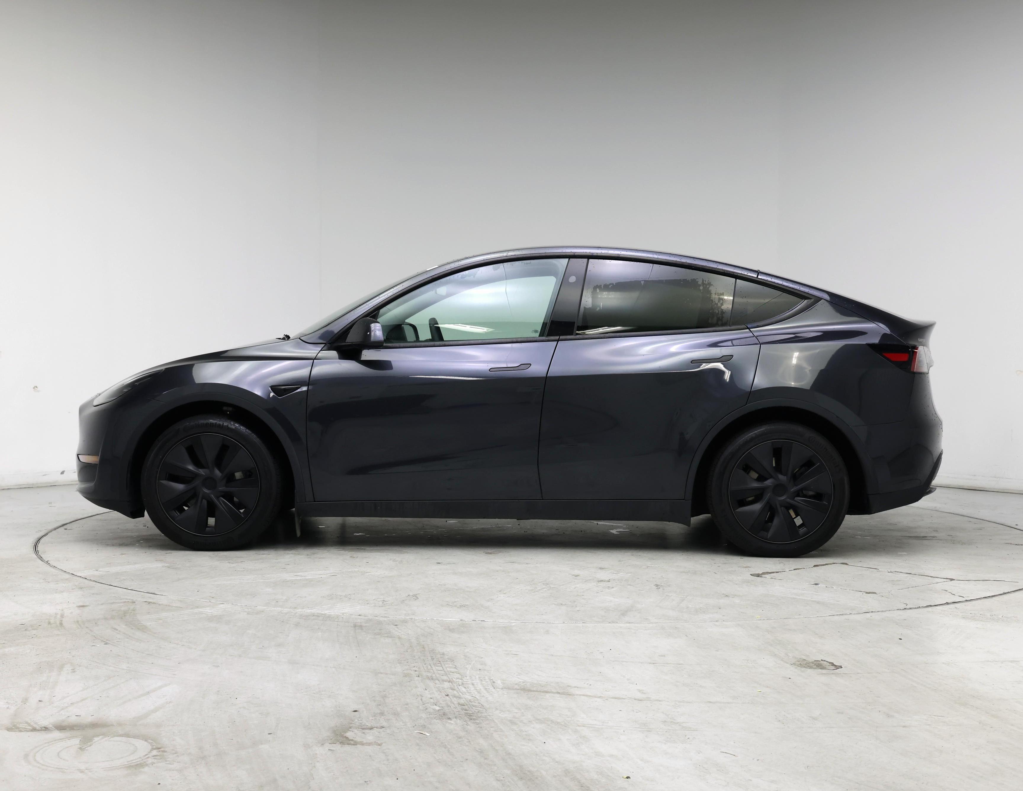 Thumbnail: 2025 Tesla Model Y - 3