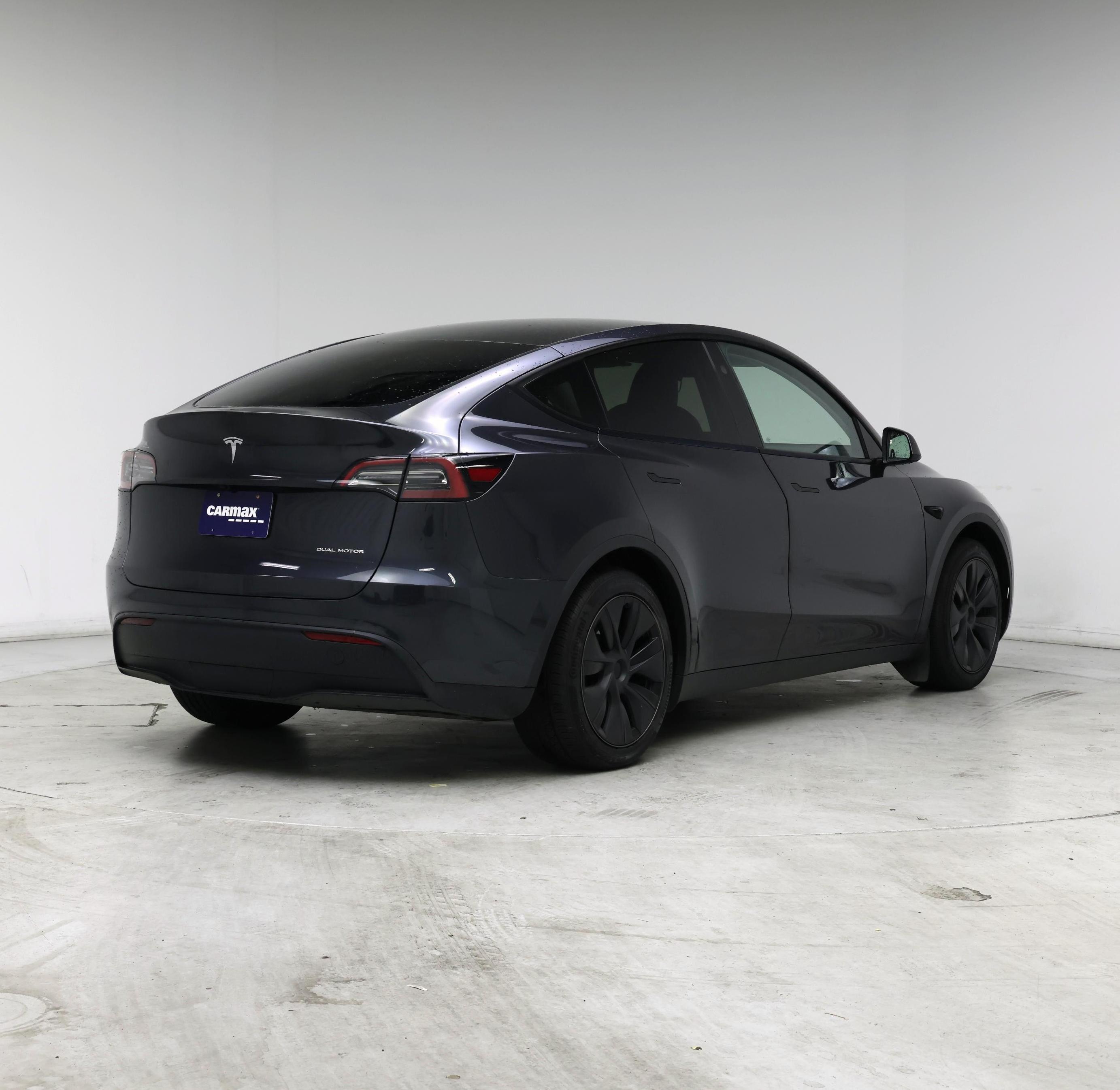 Thumbnail: 2025 Tesla Model Y - 8