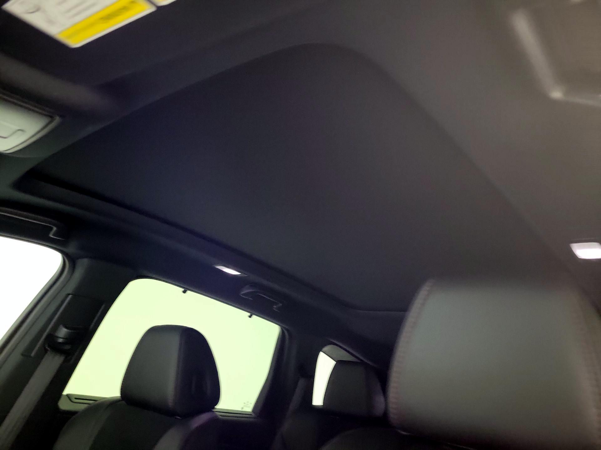 Thumbnail: 2022 Acura MDX - 19