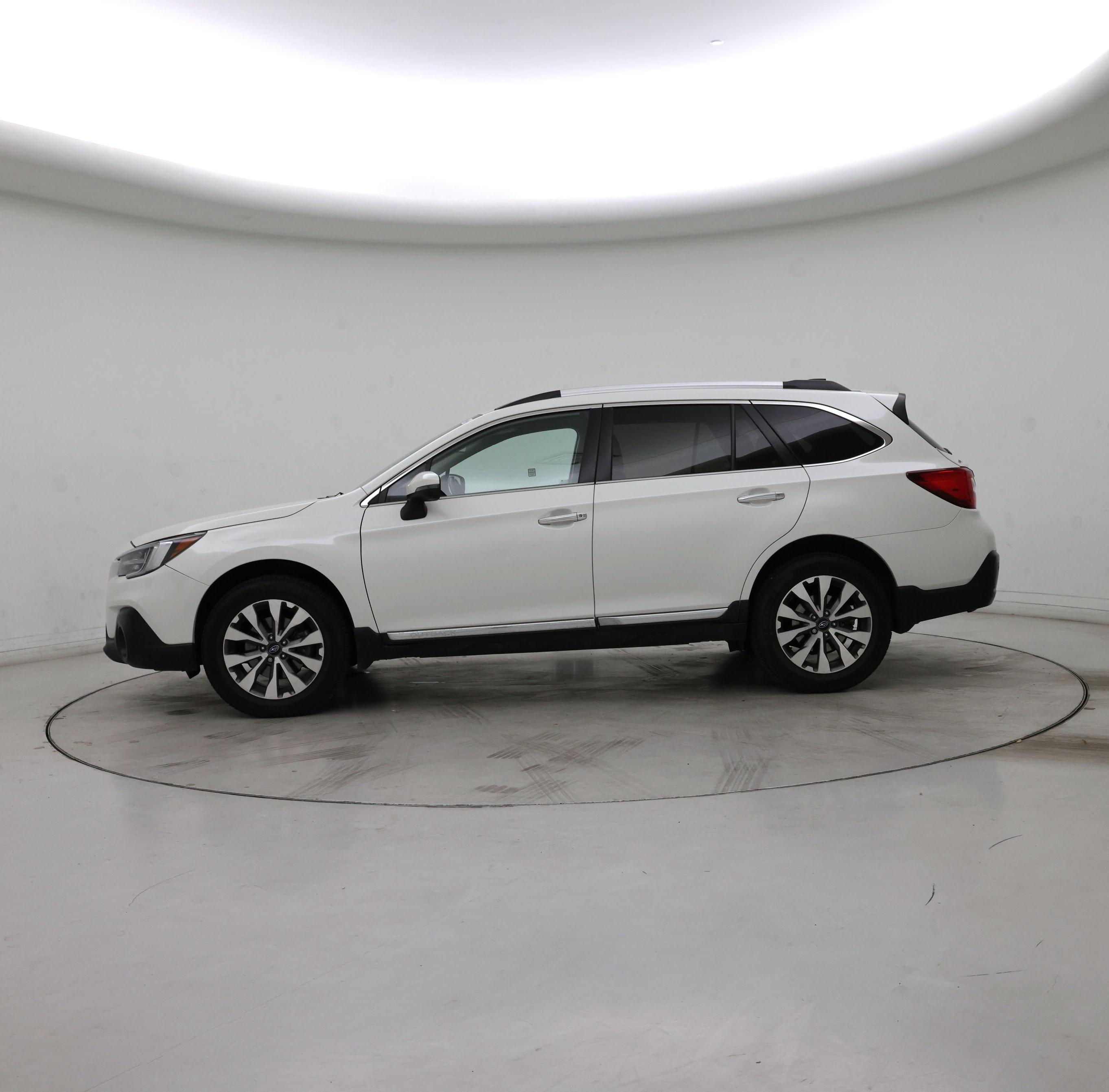 Thumbnail: 2019 Subaru Outback - 3